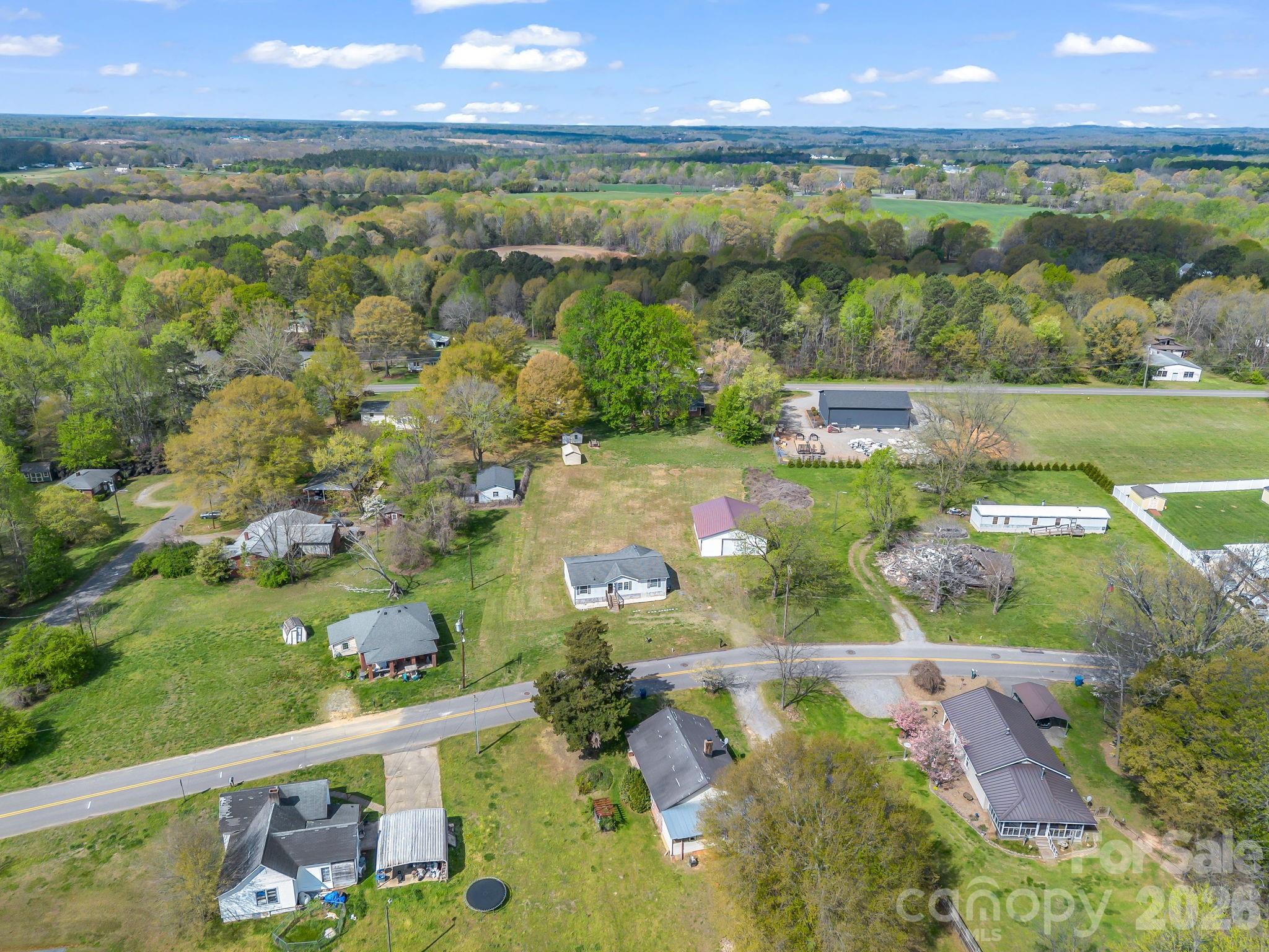 208 Oak Drive — Shelby