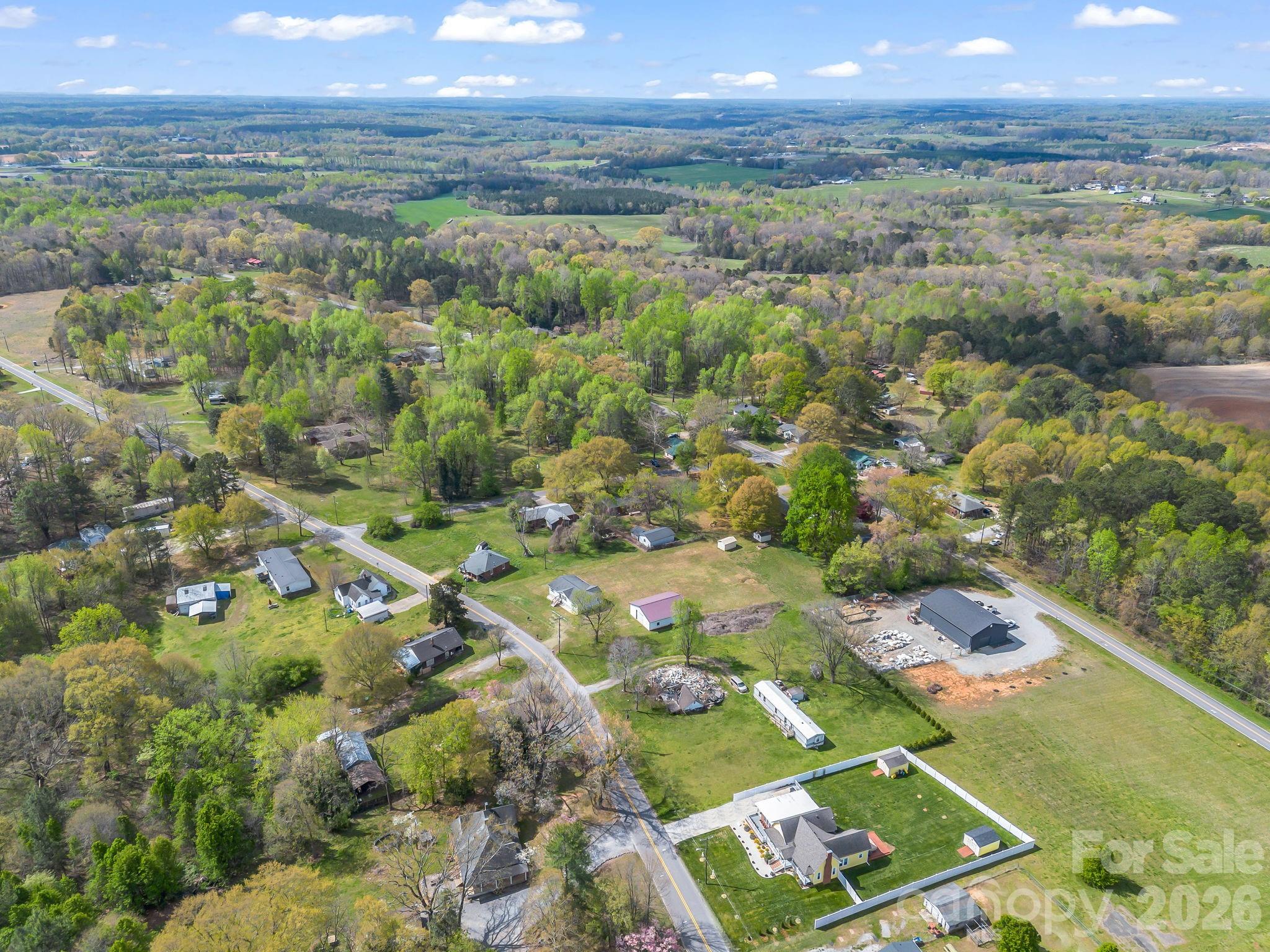 208 Oak Drive — Shelby