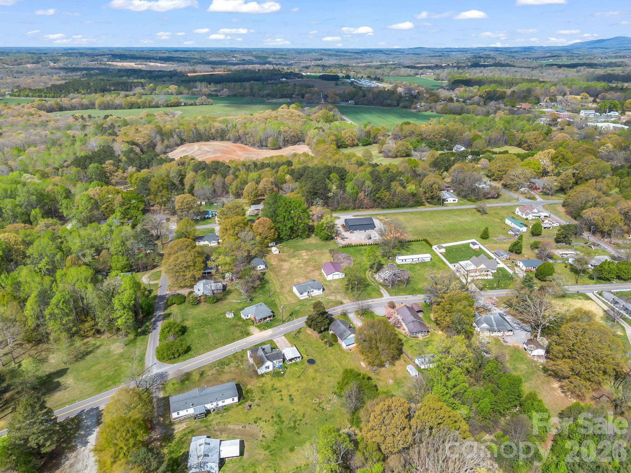 208 Oak Drive — Shelby