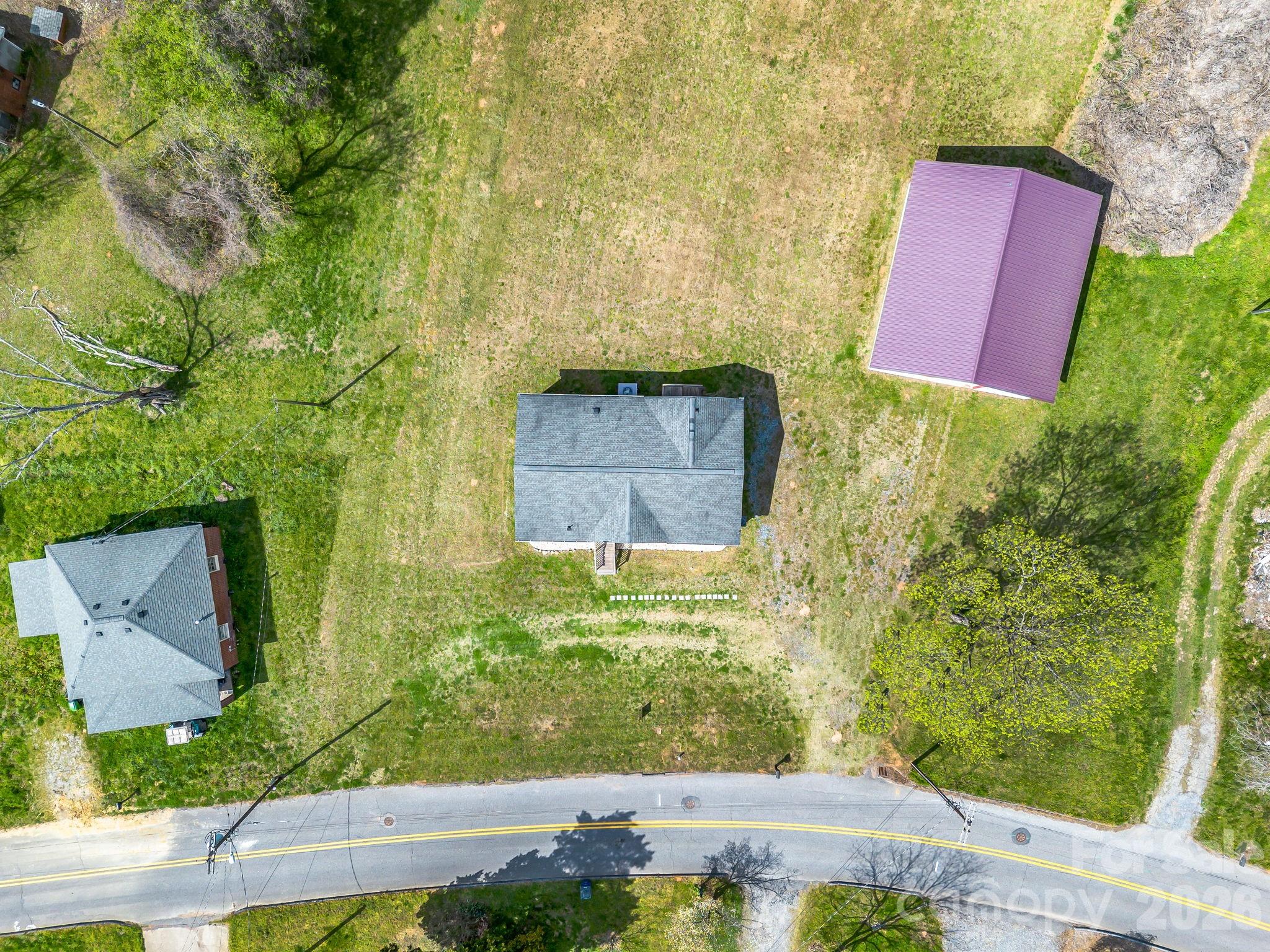 208 Oak Drive — Shelby