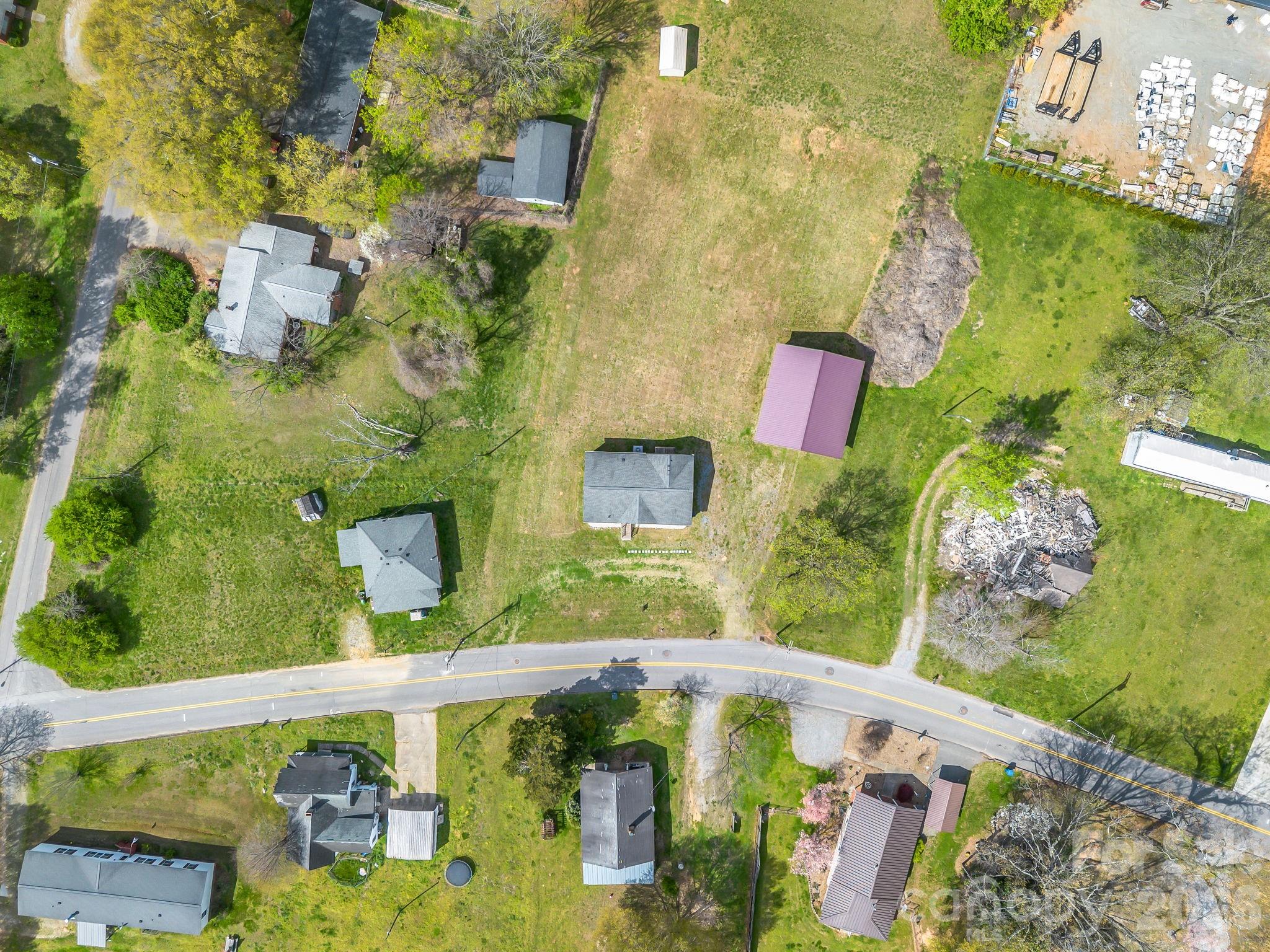 208 Oak Drive — Shelby