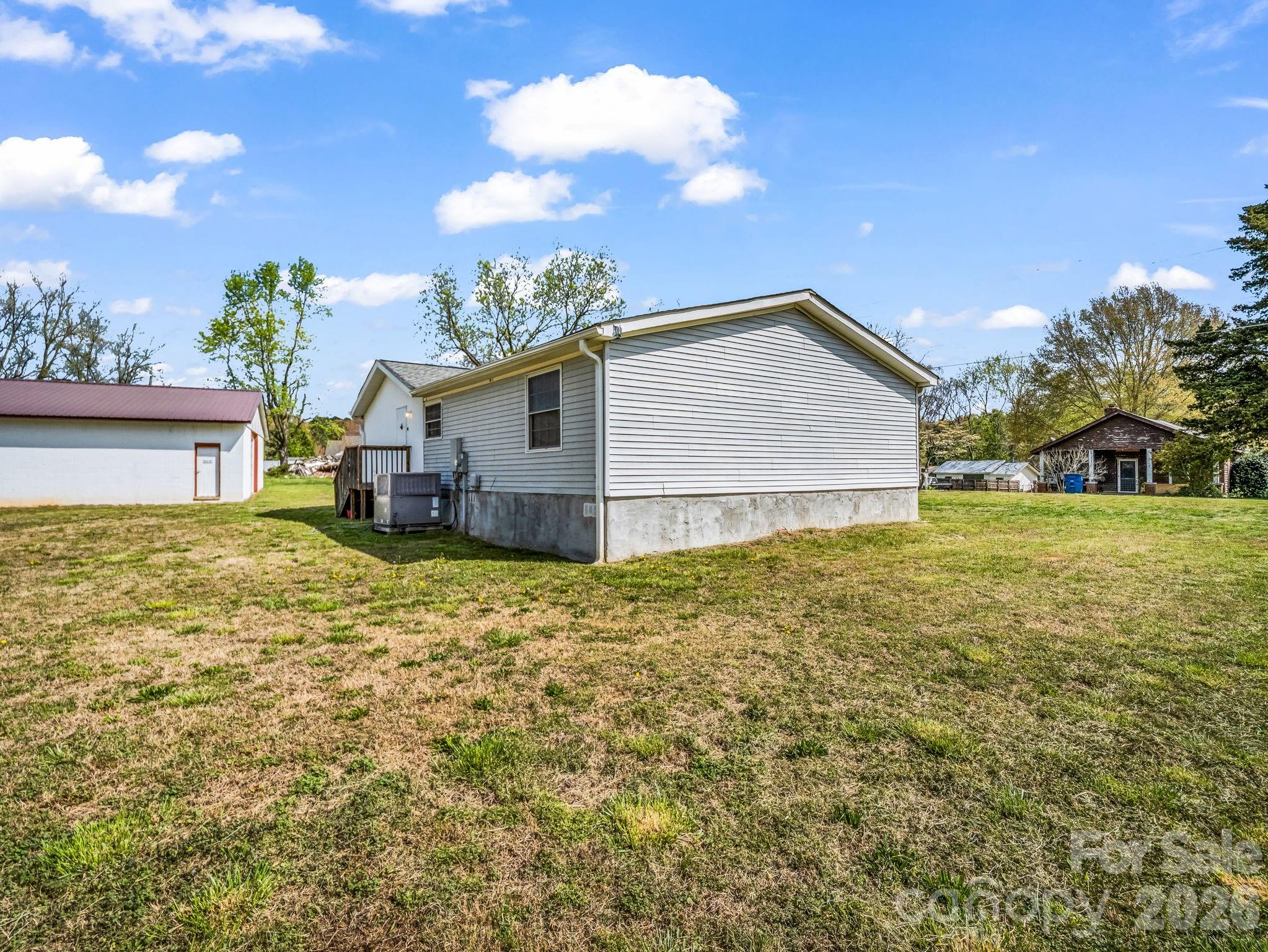 208 Oak Drive — Shelby