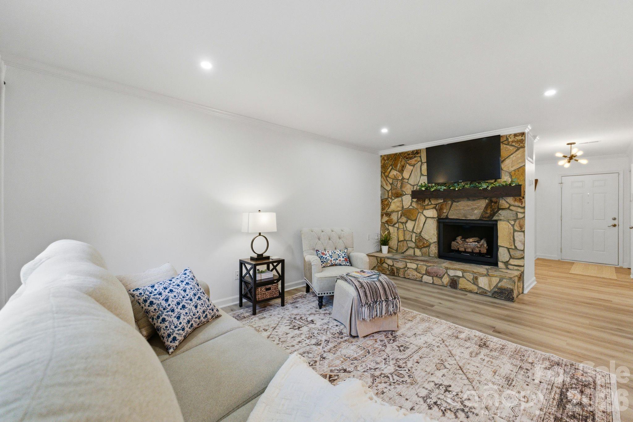7613 Mariner Cove Drive — Cornelius