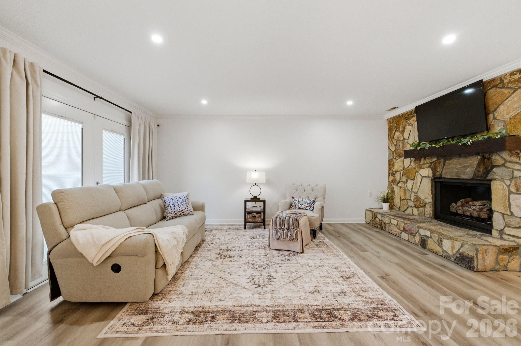 7613 Mariner Cove Drive — Cornelius