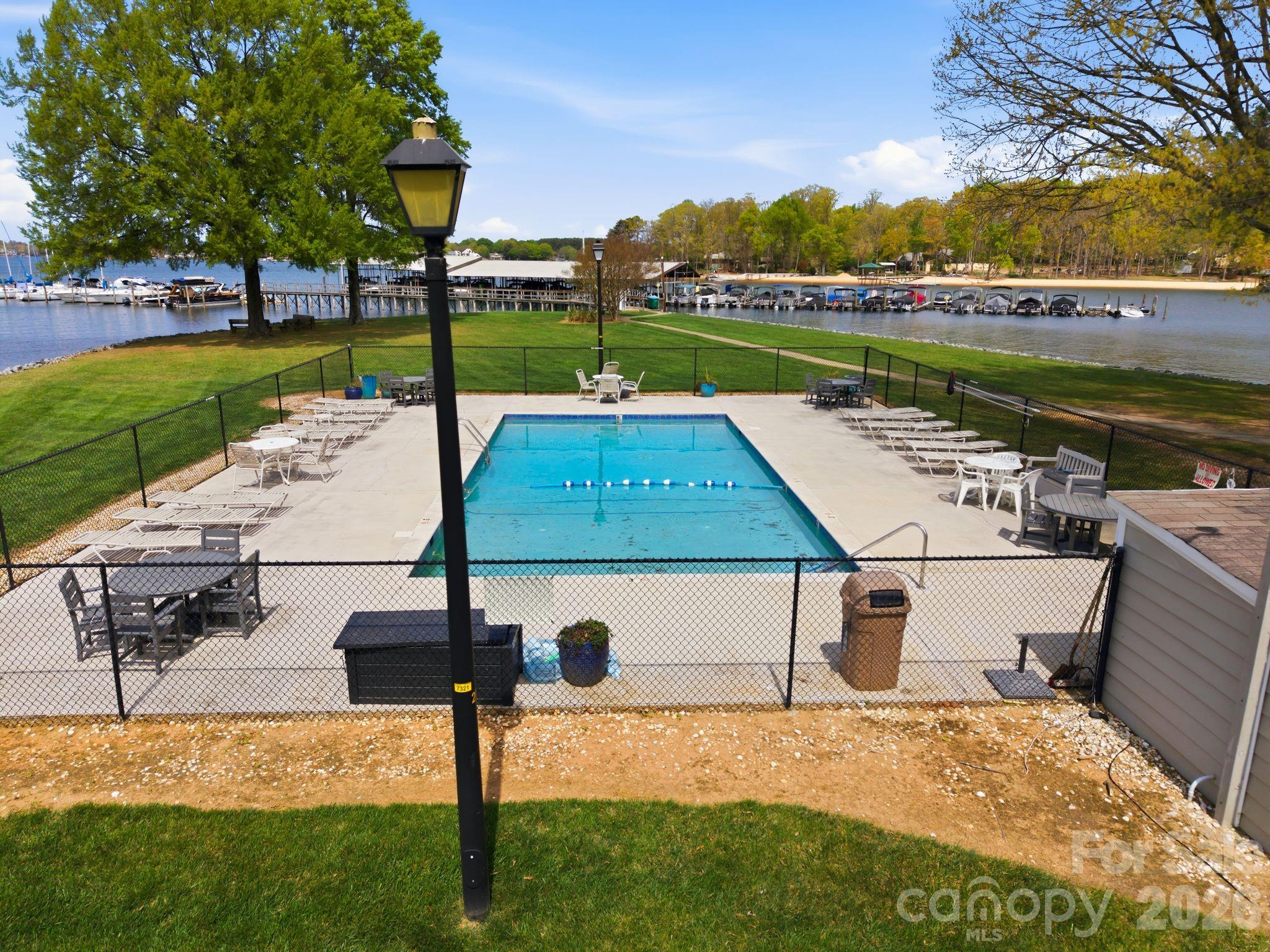 7613 Mariner Cove Drive — Cornelius