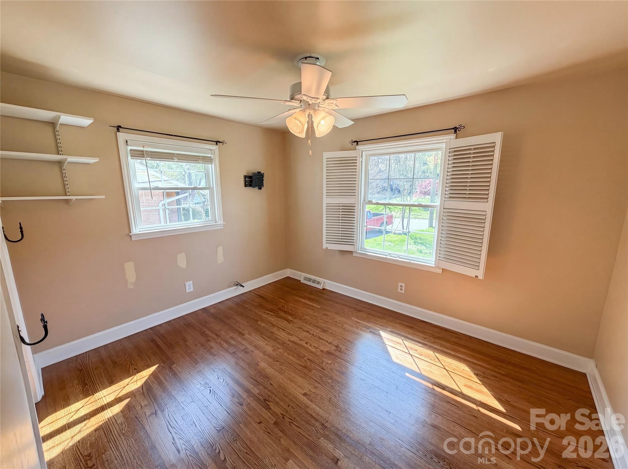 6621 Starcrest Drive — Charlotte