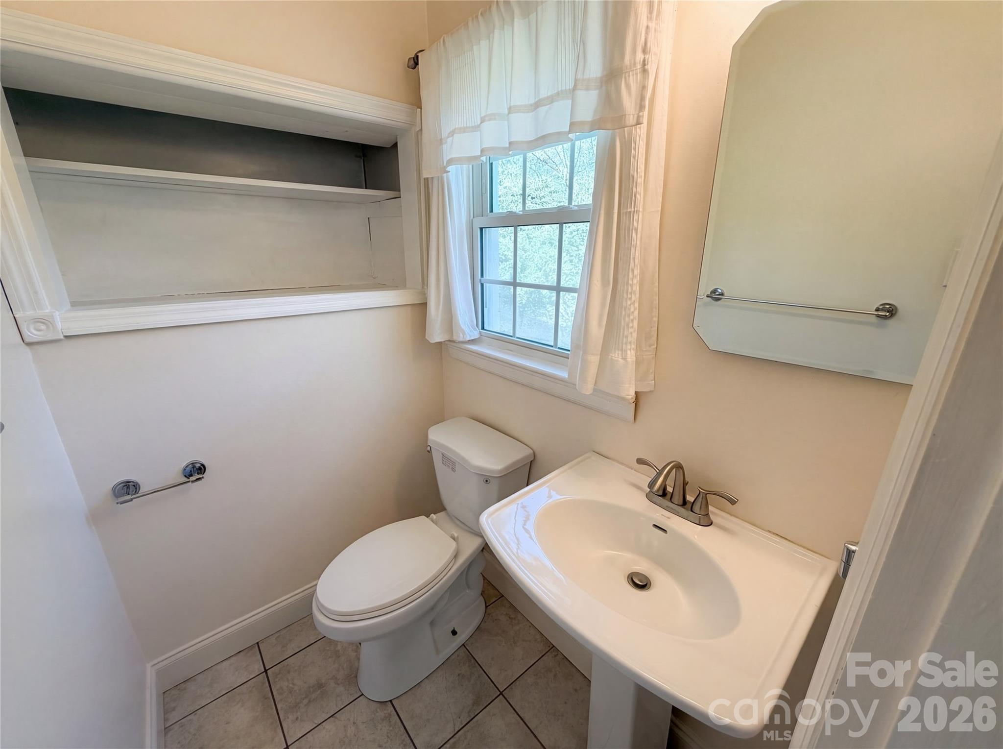 6621 Starcrest Drive — Charlotte