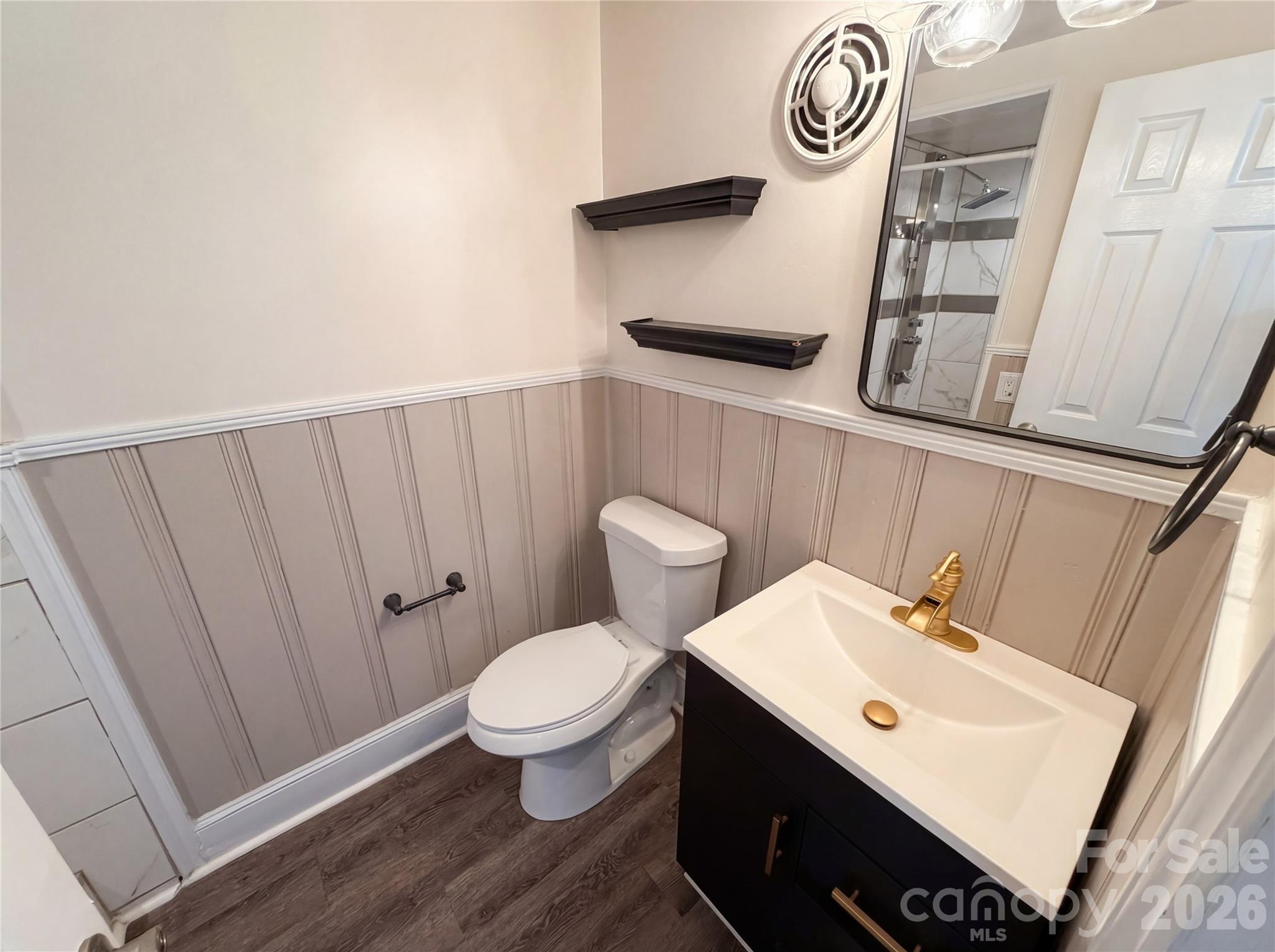 6621 Starcrest Drive — Charlotte