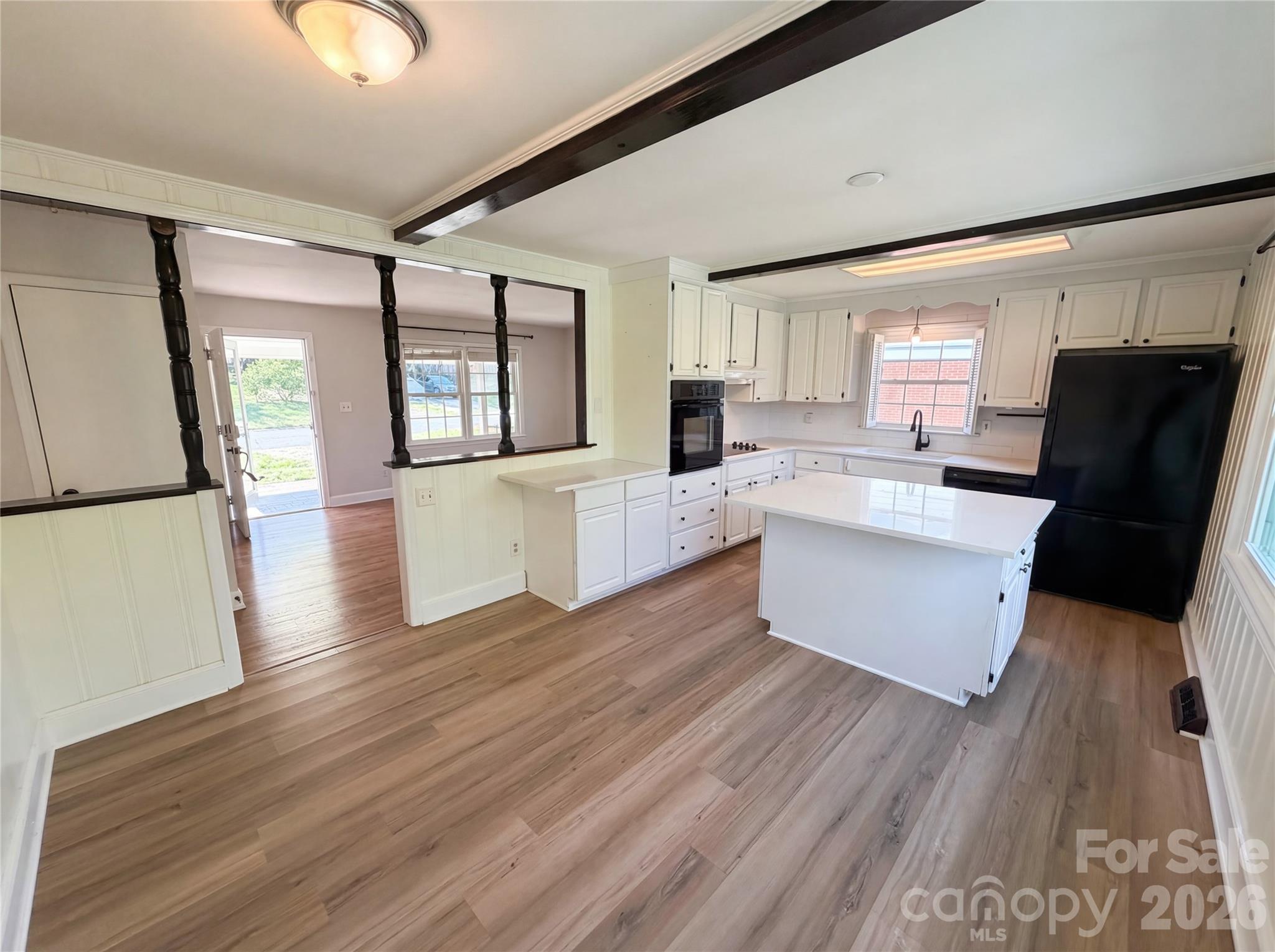 6621 Starcrest Drive — Charlotte