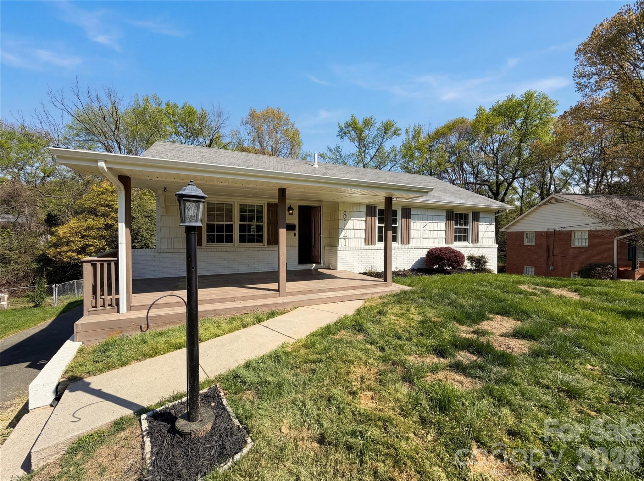 6621 Starcrest Drive — Charlotte