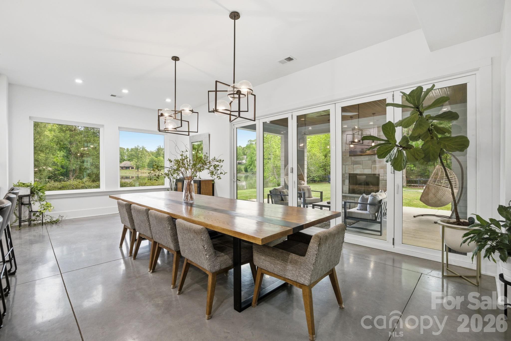 4004 Oldstone Forest Drive — Waxhaw