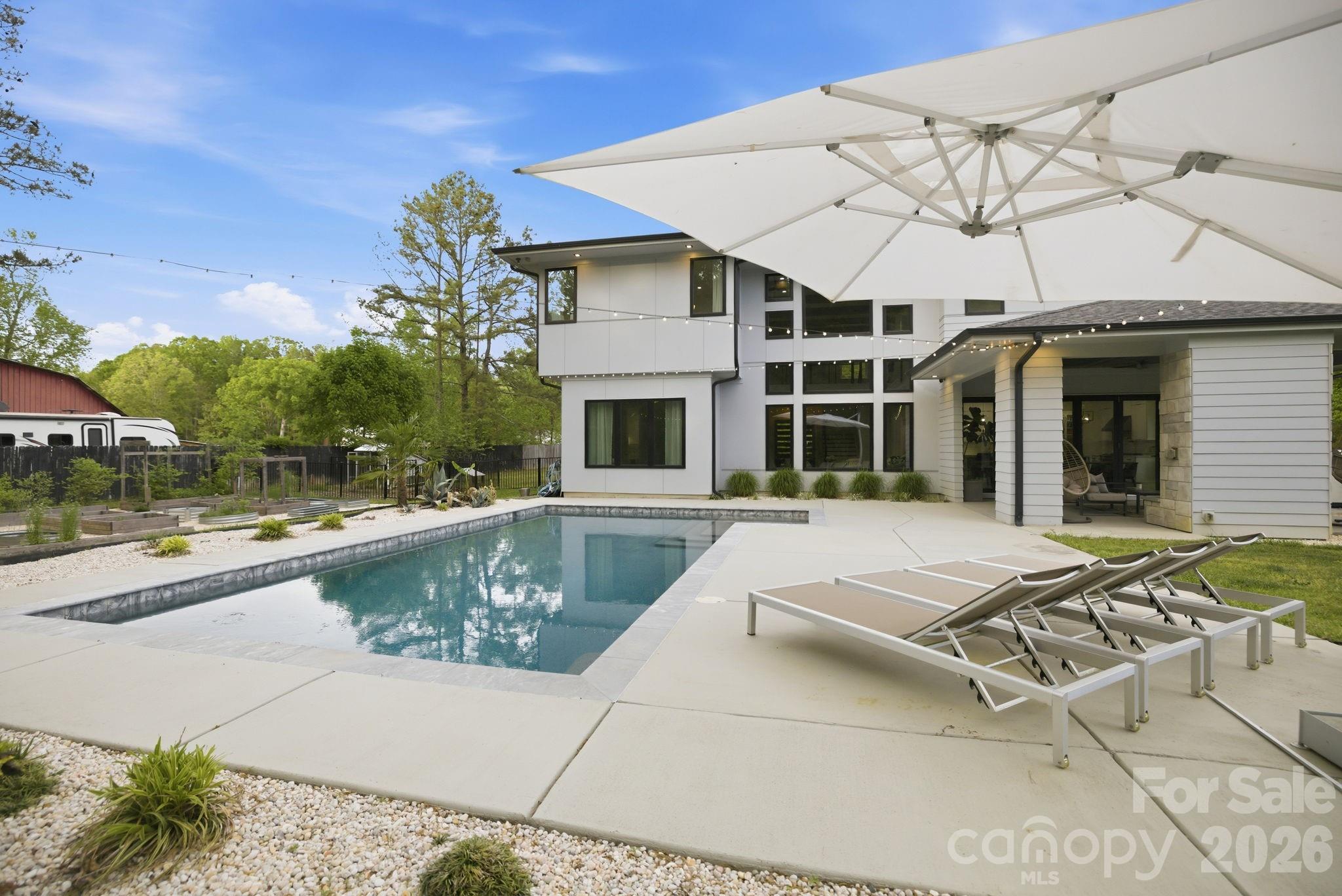 4004 Oldstone Forest Drive — Waxhaw