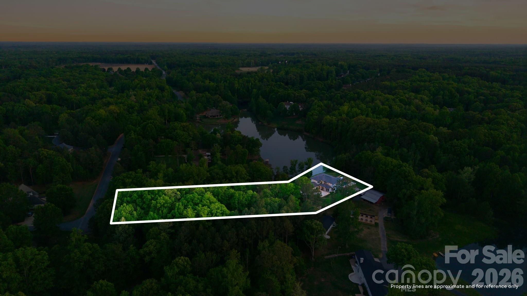 4004 Oldstone Forest Drive — Waxhaw