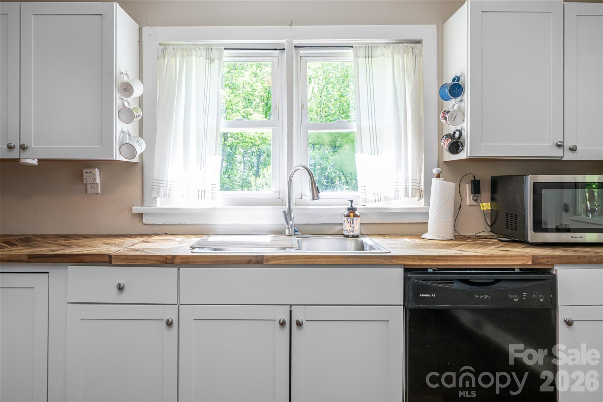 345 Lower Grassy Branch Road — Asheville