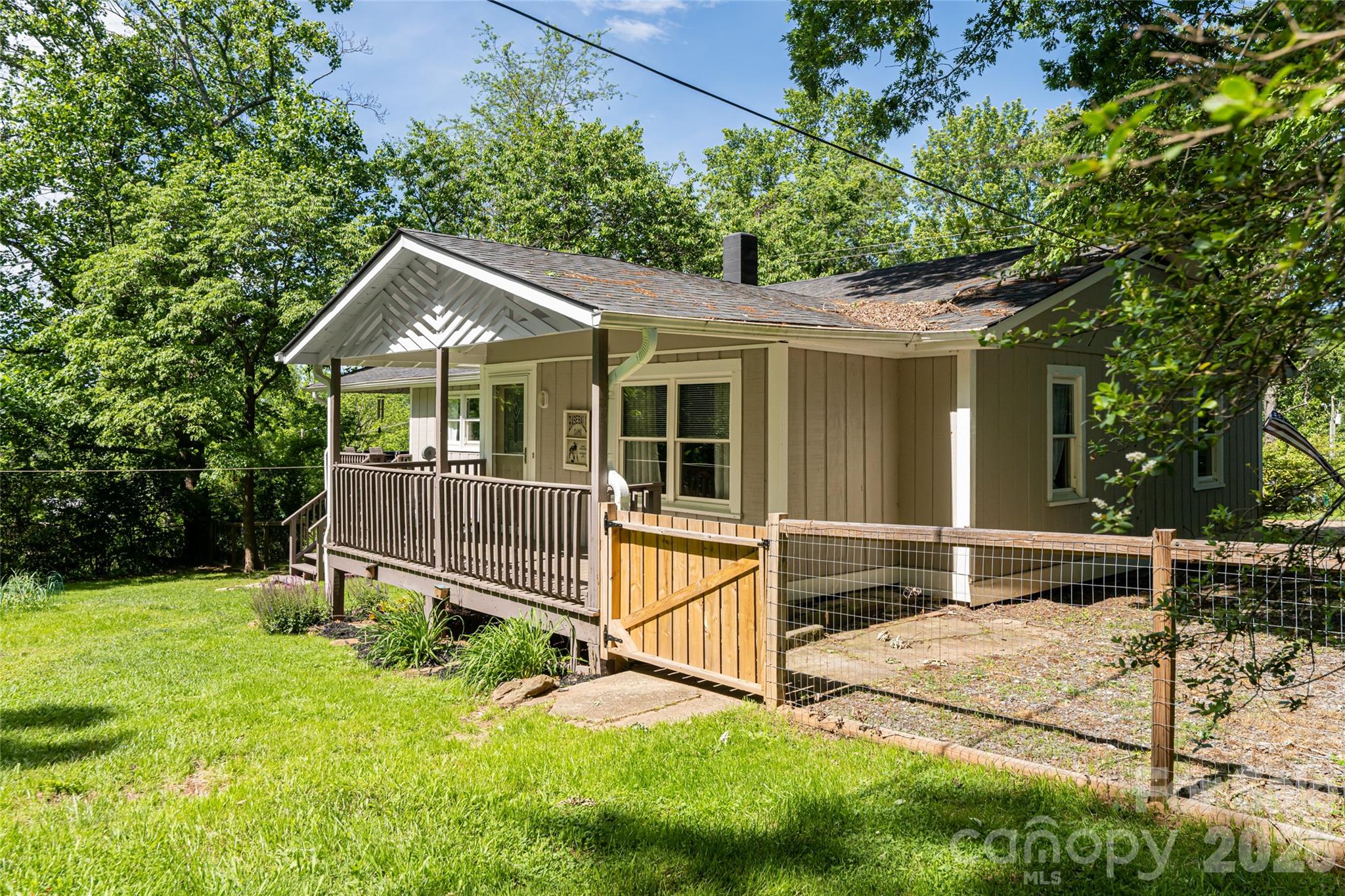 345 Lower Grassy Branch Road — Asheville