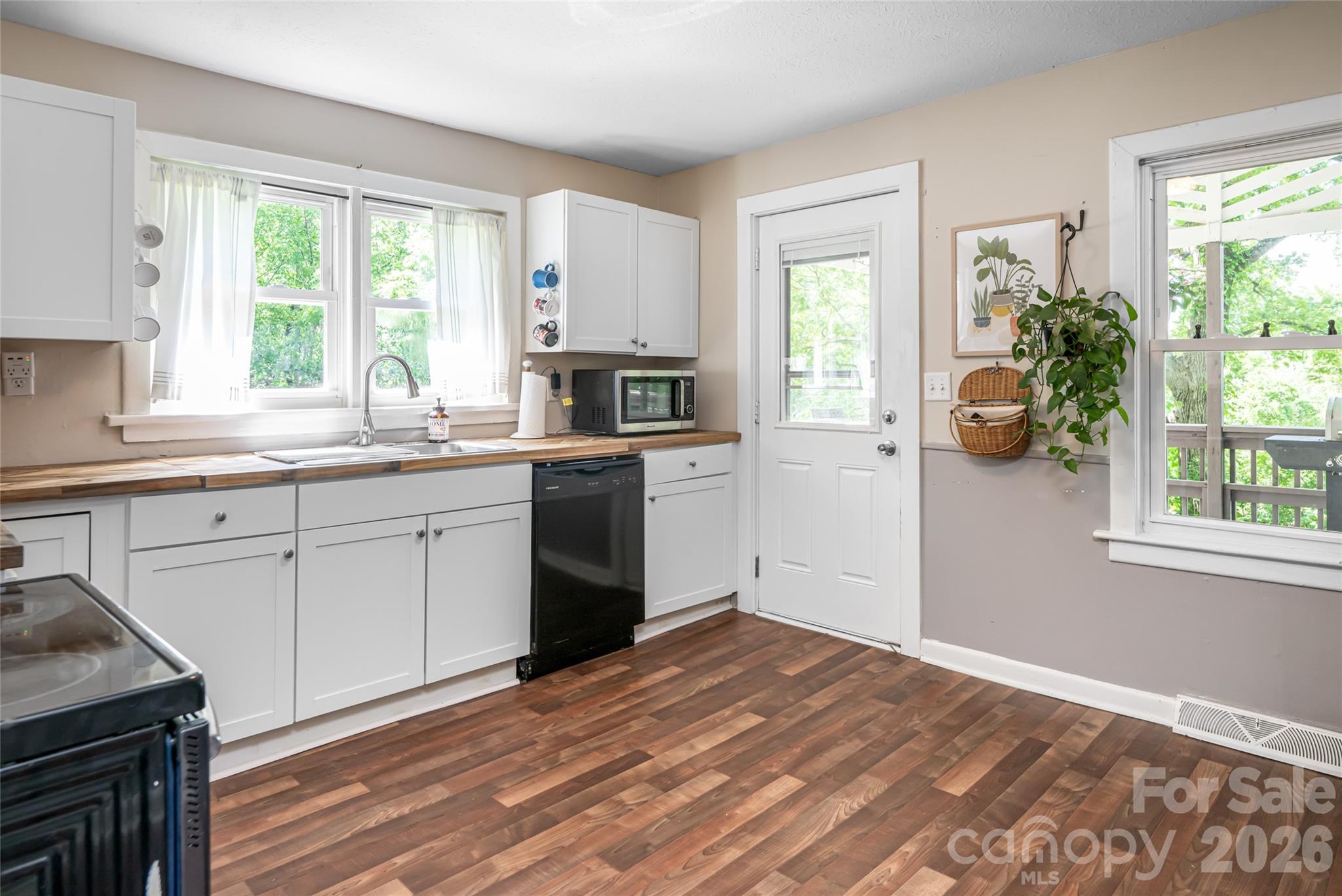 345 Lower Grassy Branch Road — Asheville