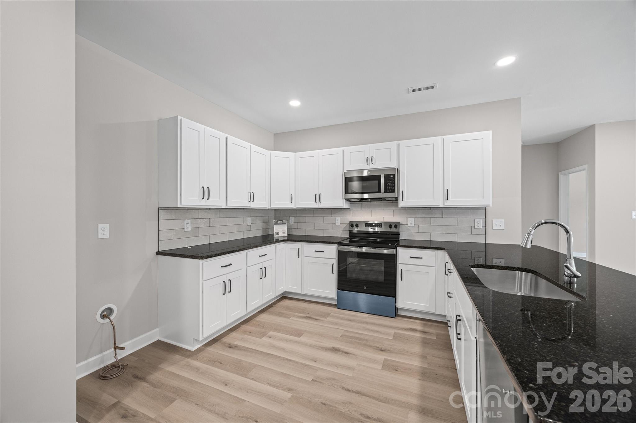 343 Oak Street — York