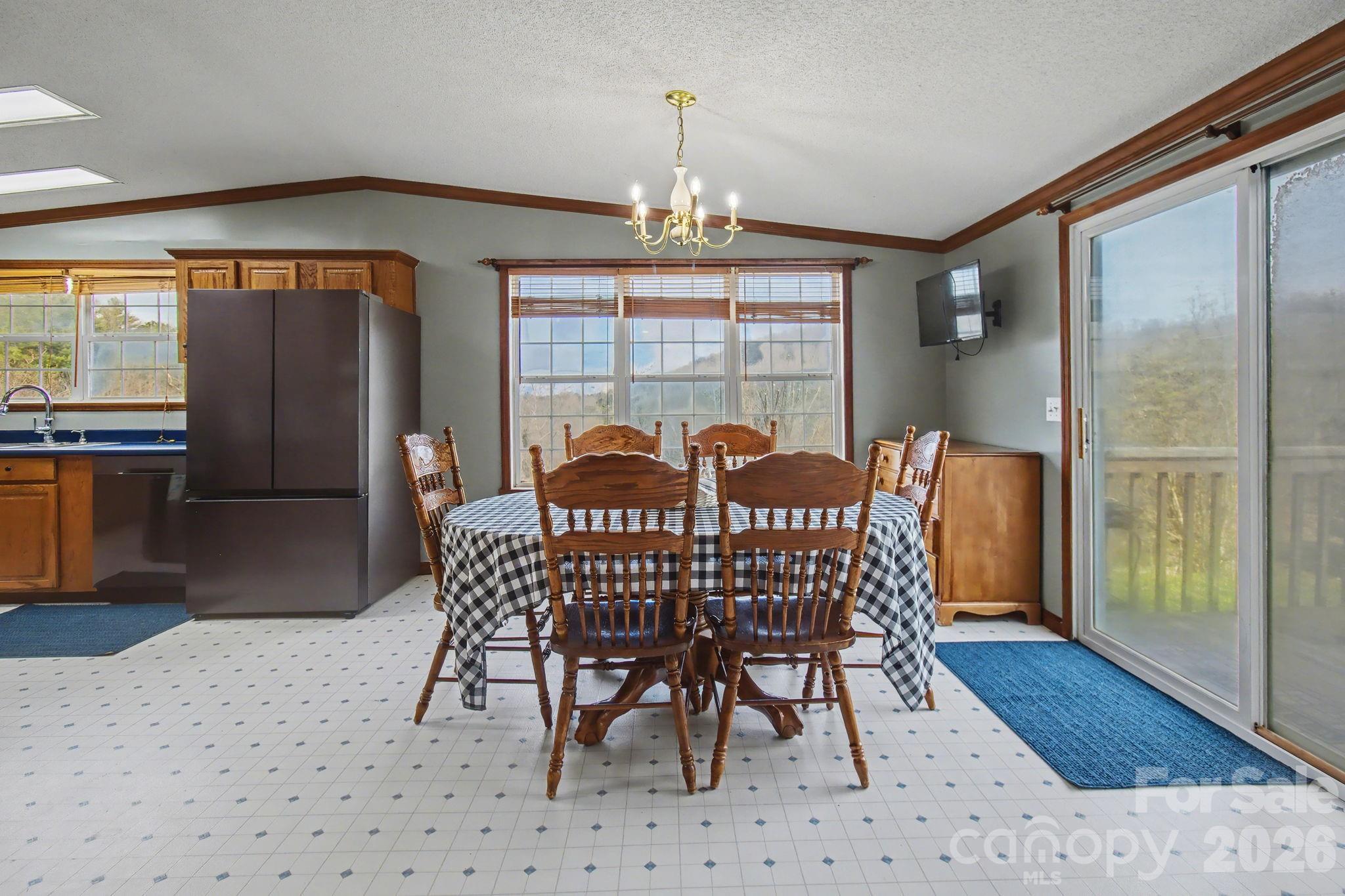 74 Chambers Road — Weaverville
