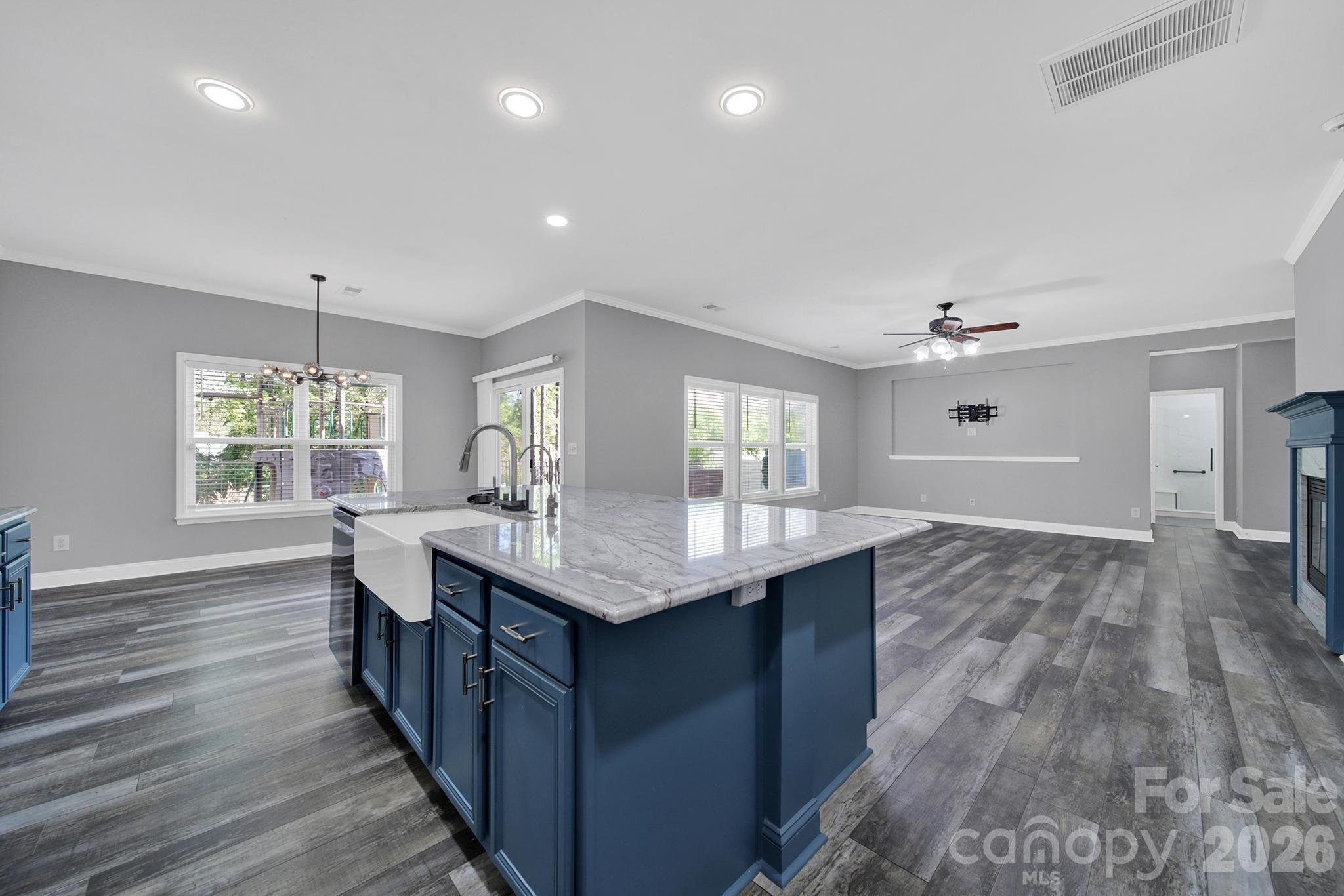 325 Mount Side Way — Fort Mill