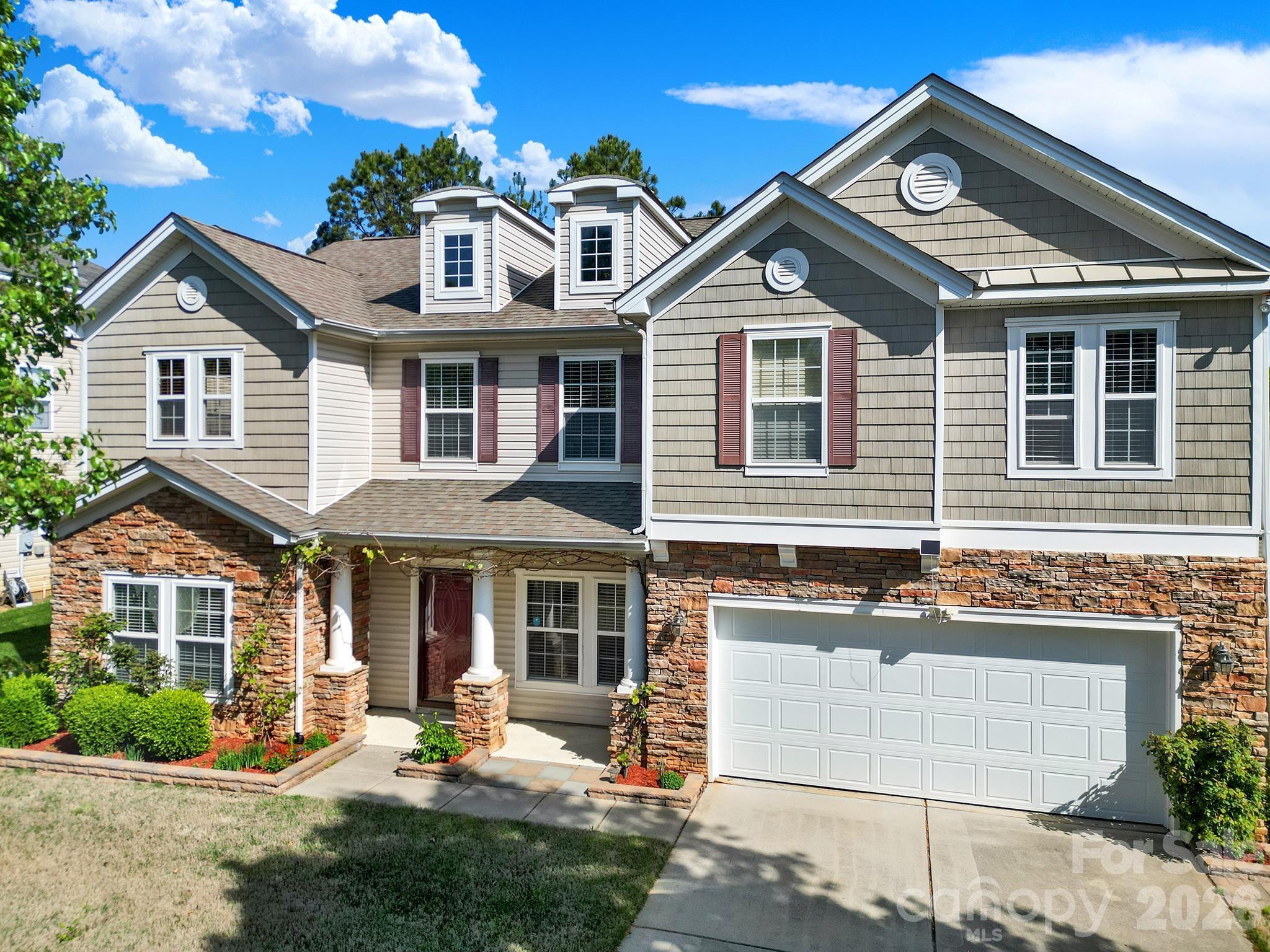 325 Mount Side Way — Fort Mill