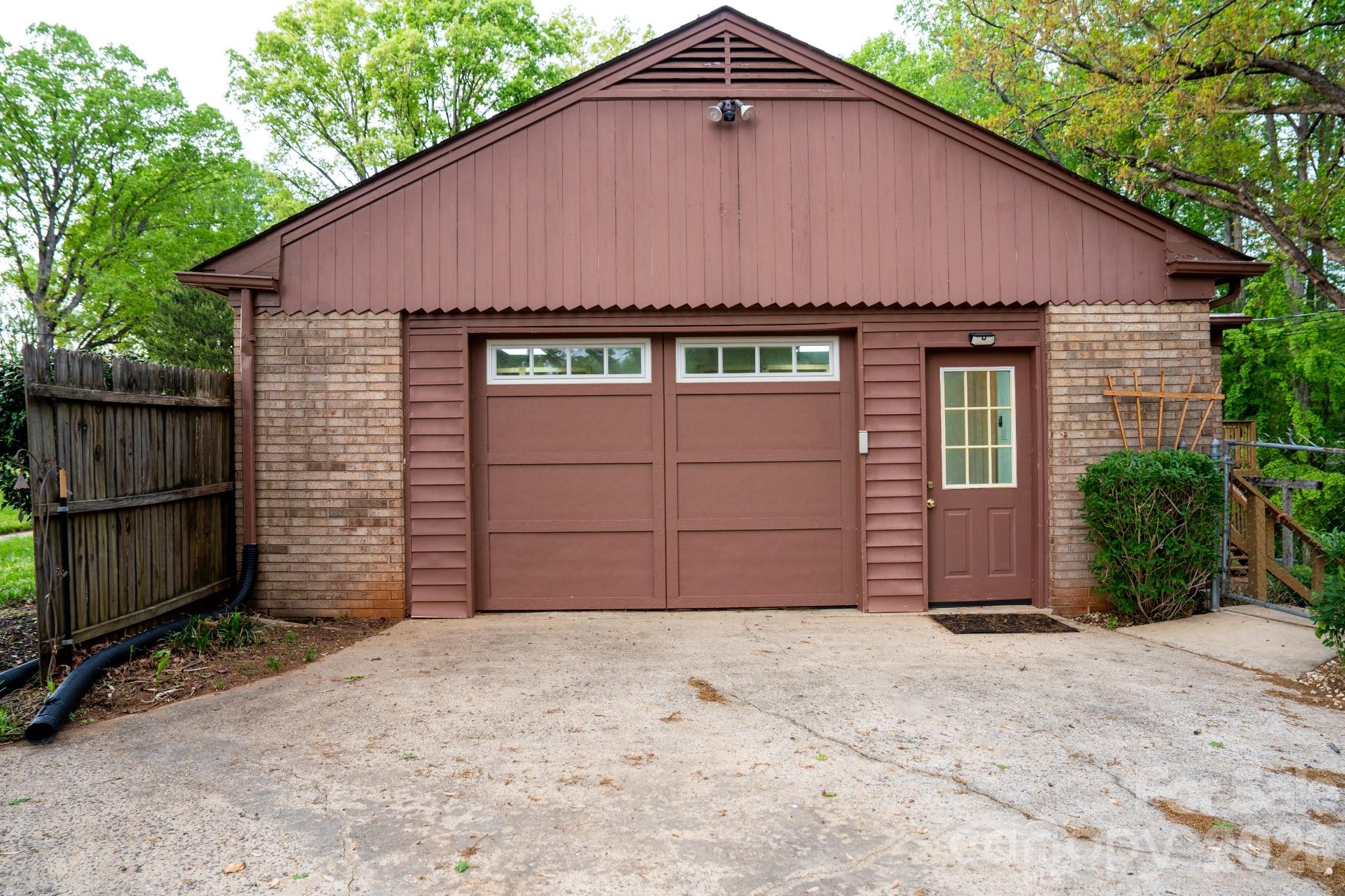 234 Edgewood Drive — Statesville