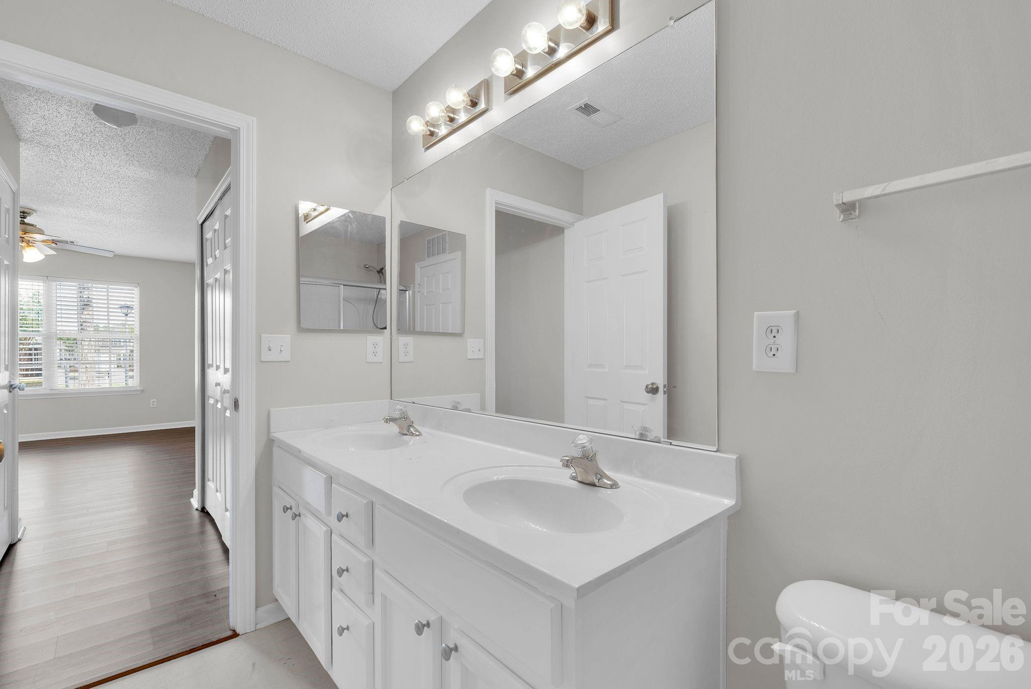 17039 Greenlawn Hills Court — Charlotte