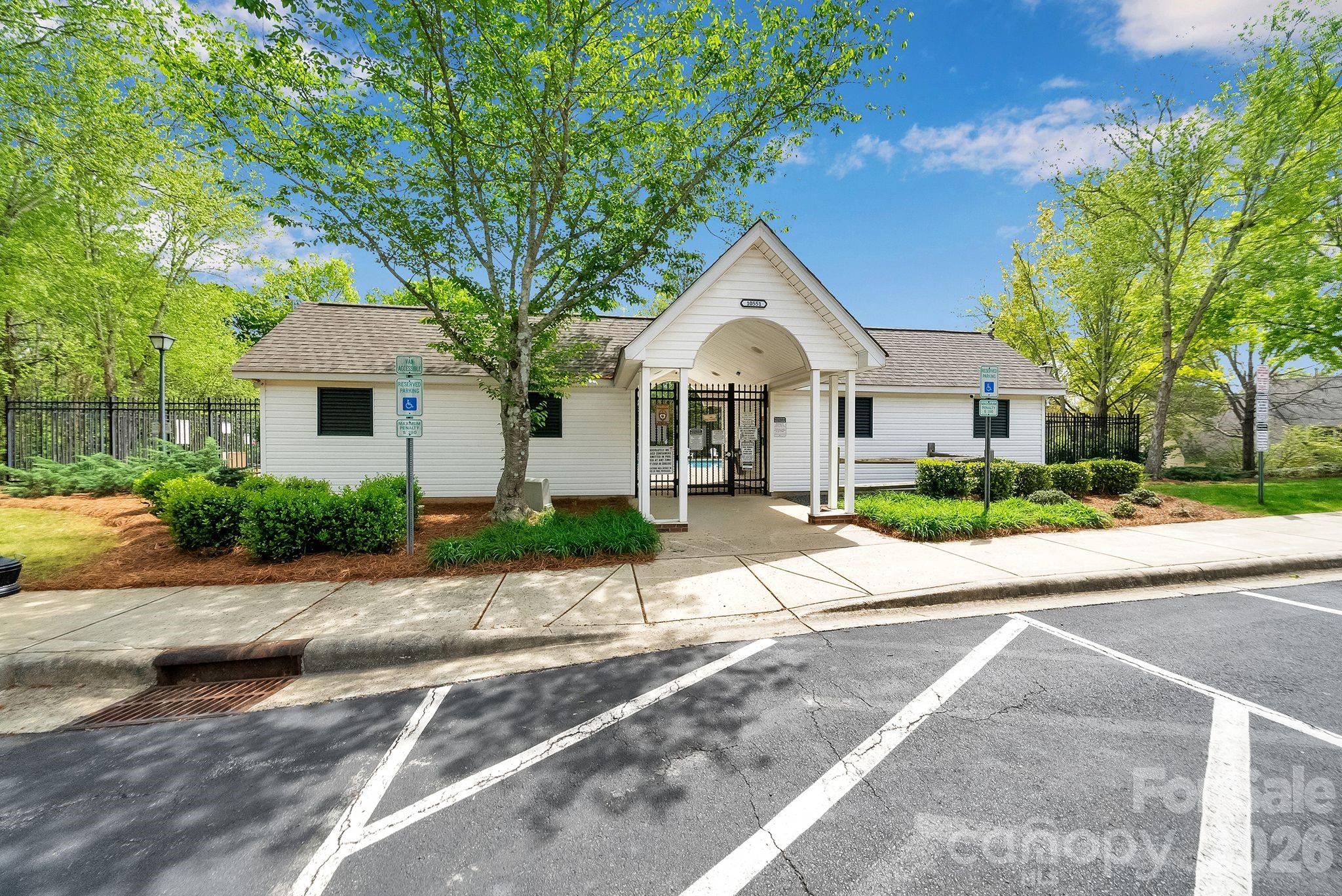 17039 Greenlawn Hills Court — Charlotte