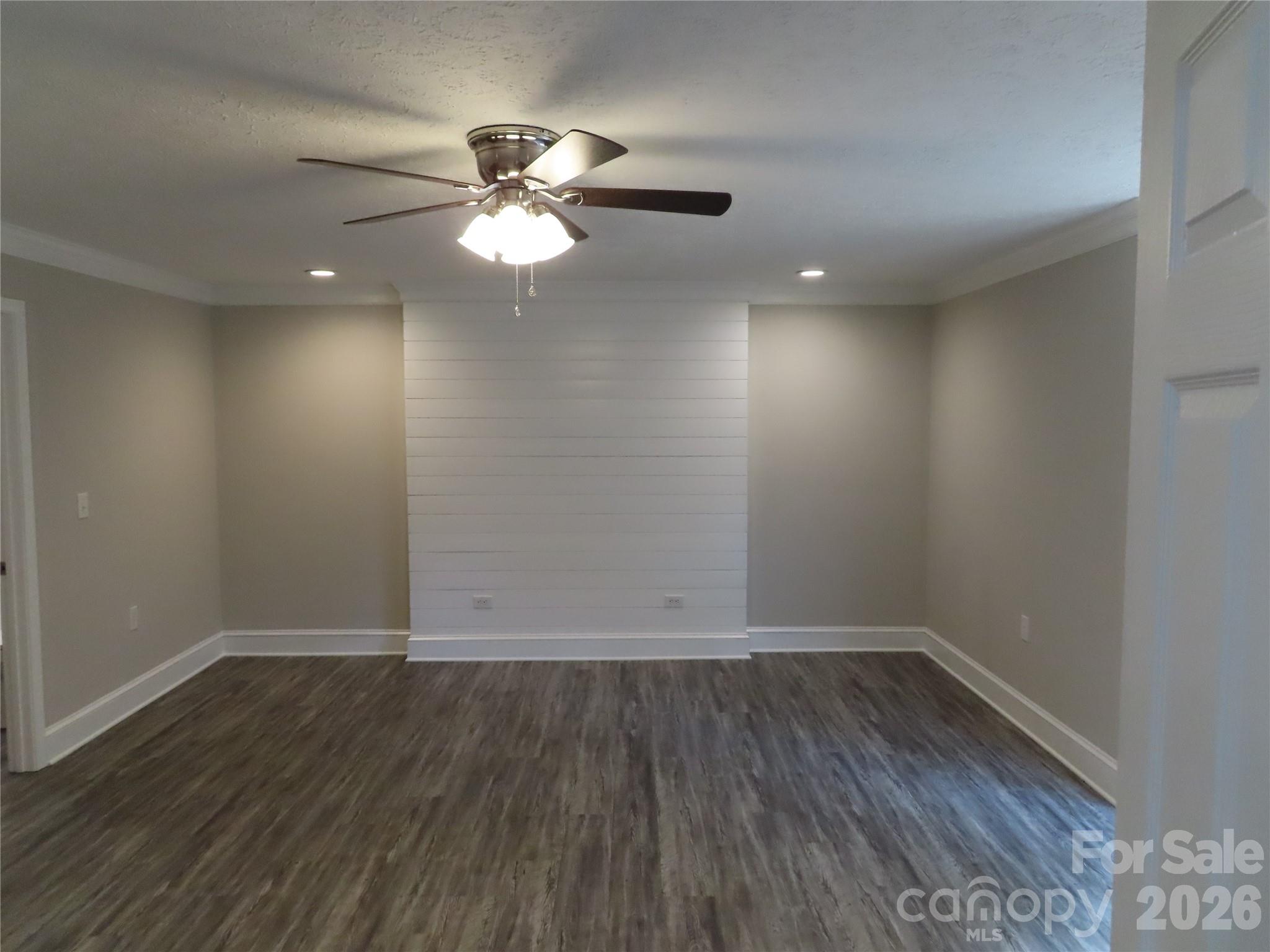 3095 Hillcrest Road — York