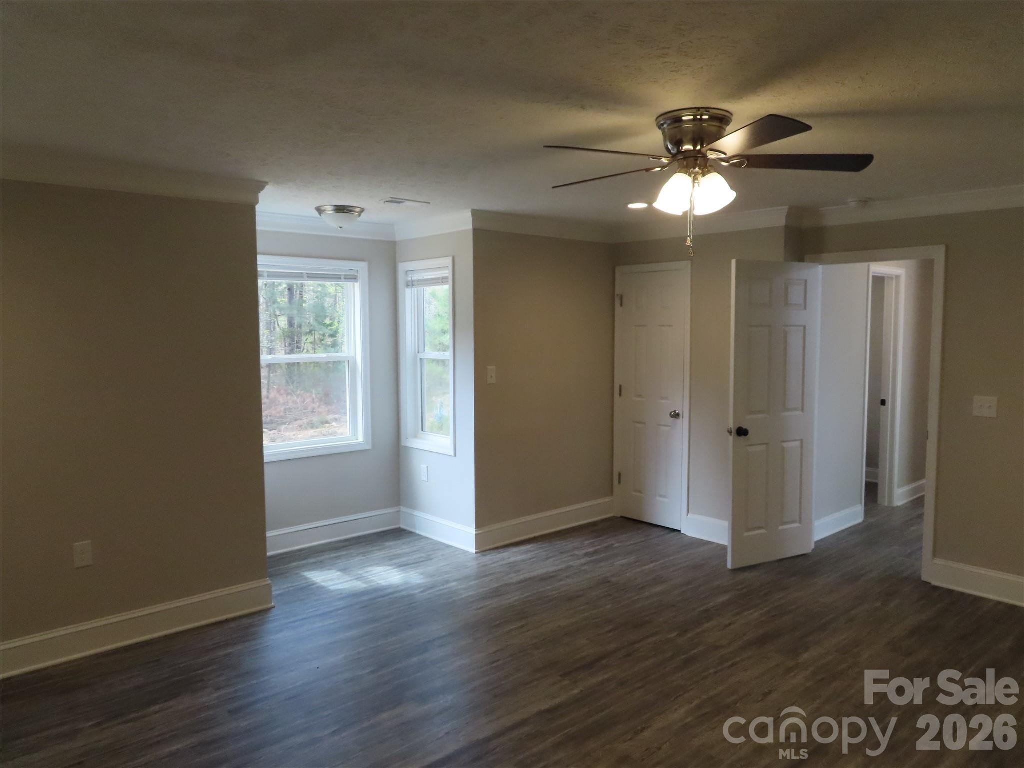 3095 Hillcrest Road — York