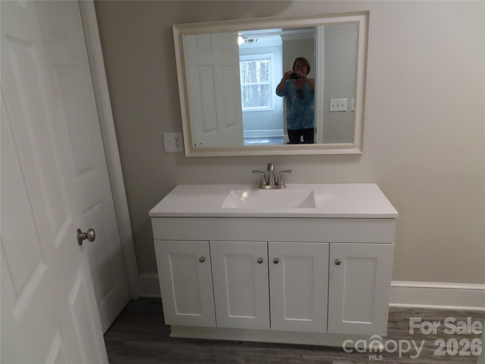 3095 Hillcrest Road — York