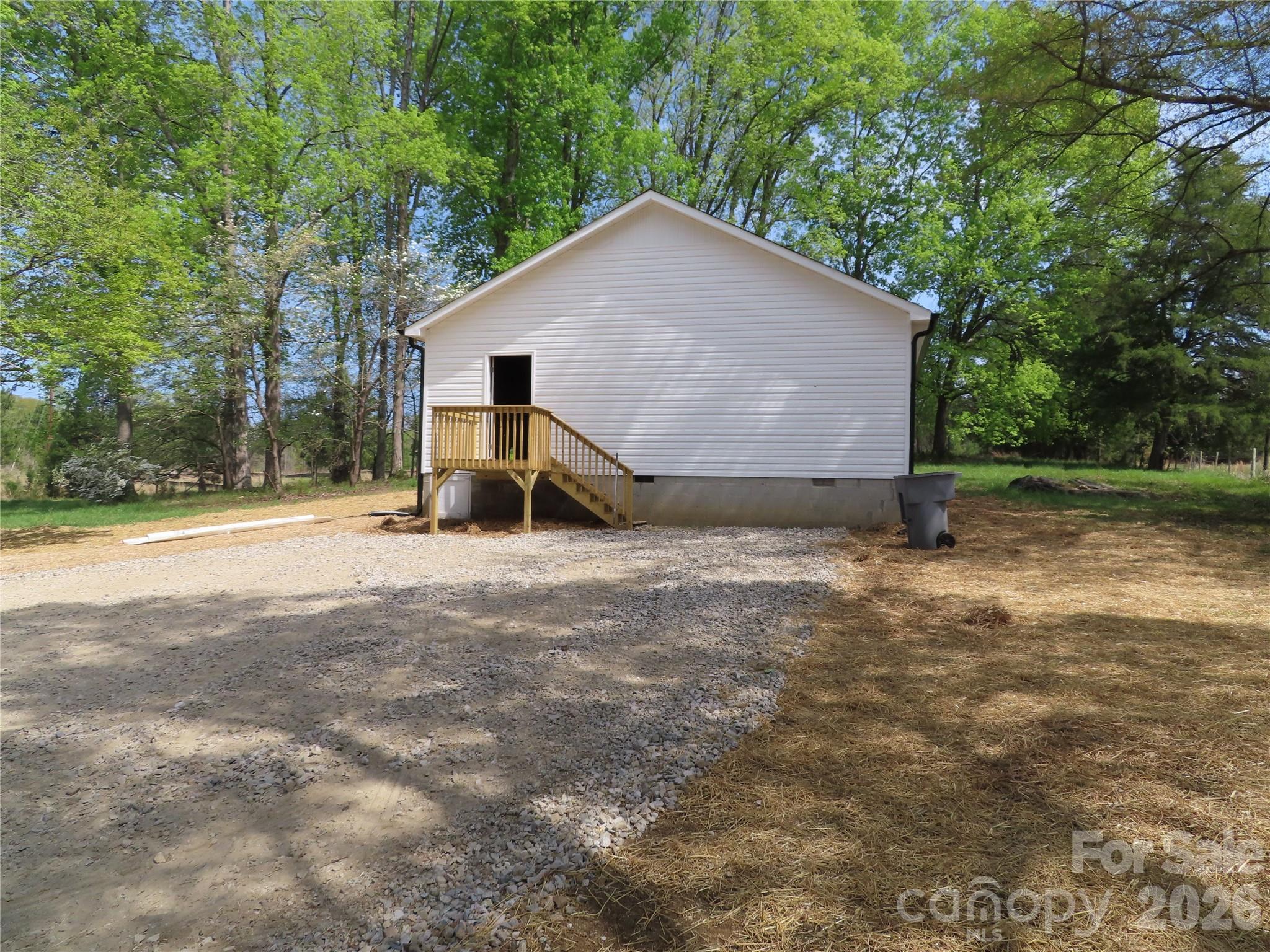 3095 Hillcrest Road — York