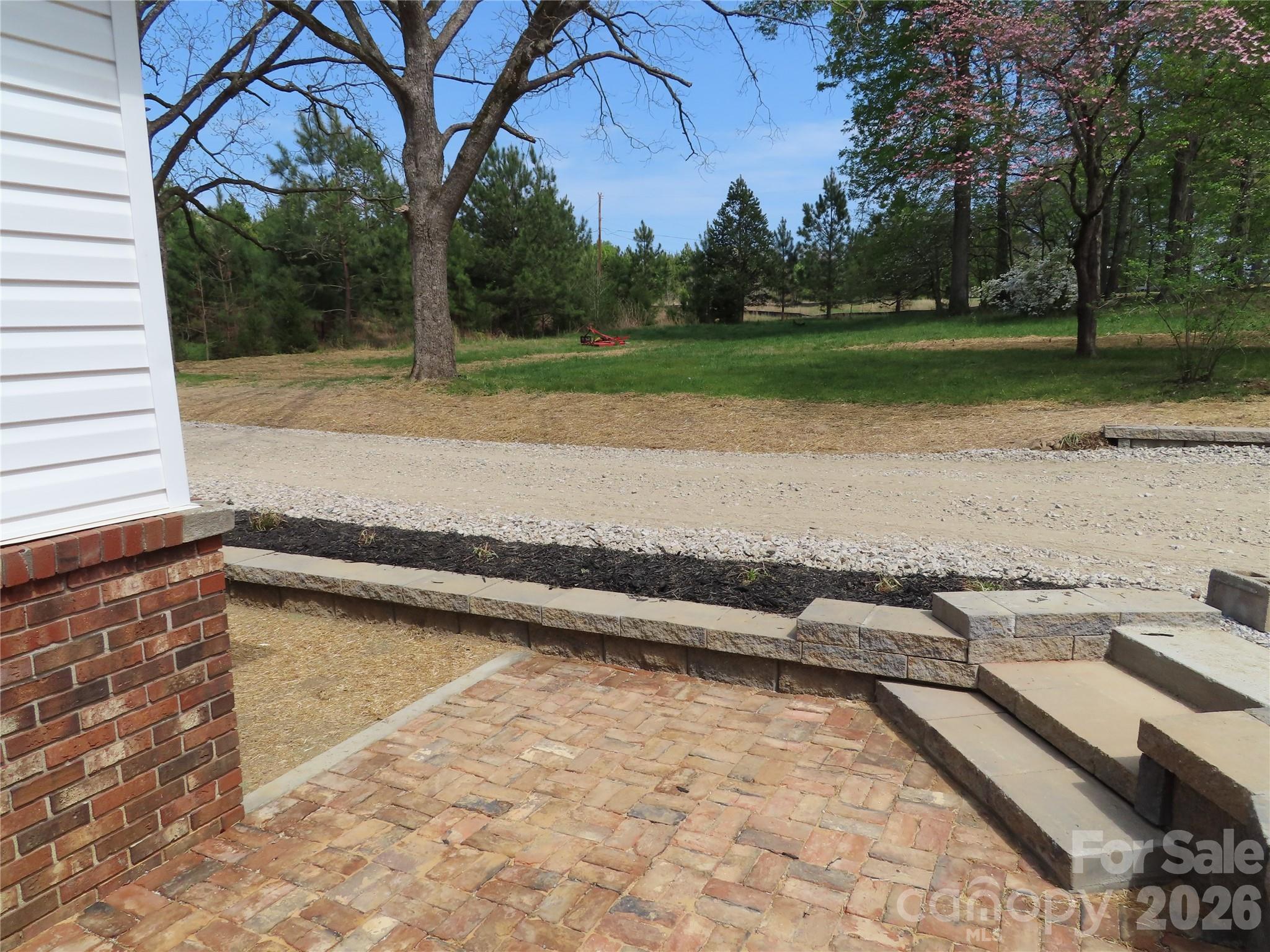 3095 Hillcrest Road — York