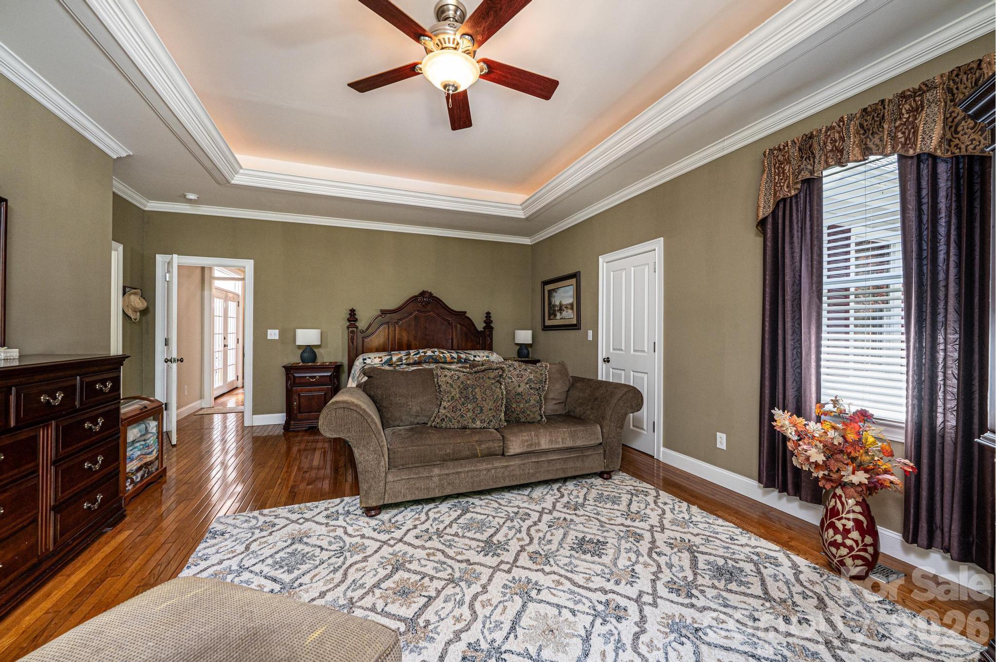 3085 James Street — Catawba