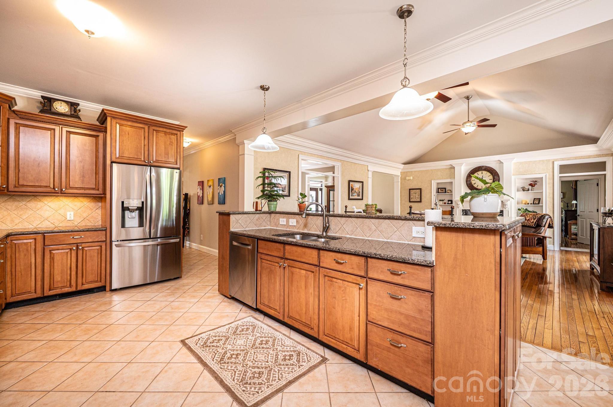 3085 James Street — Catawba