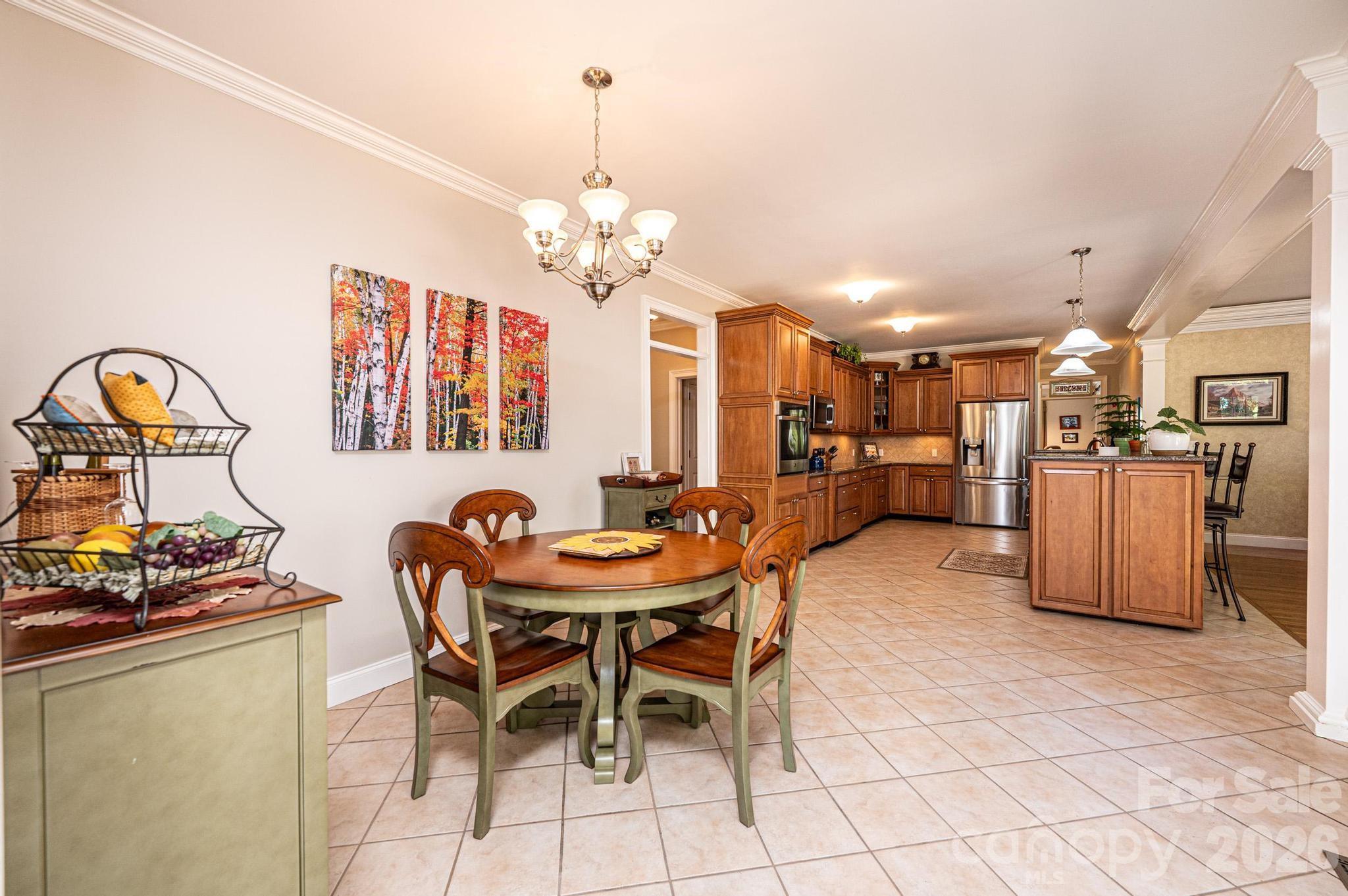 3085 James Street — Catawba