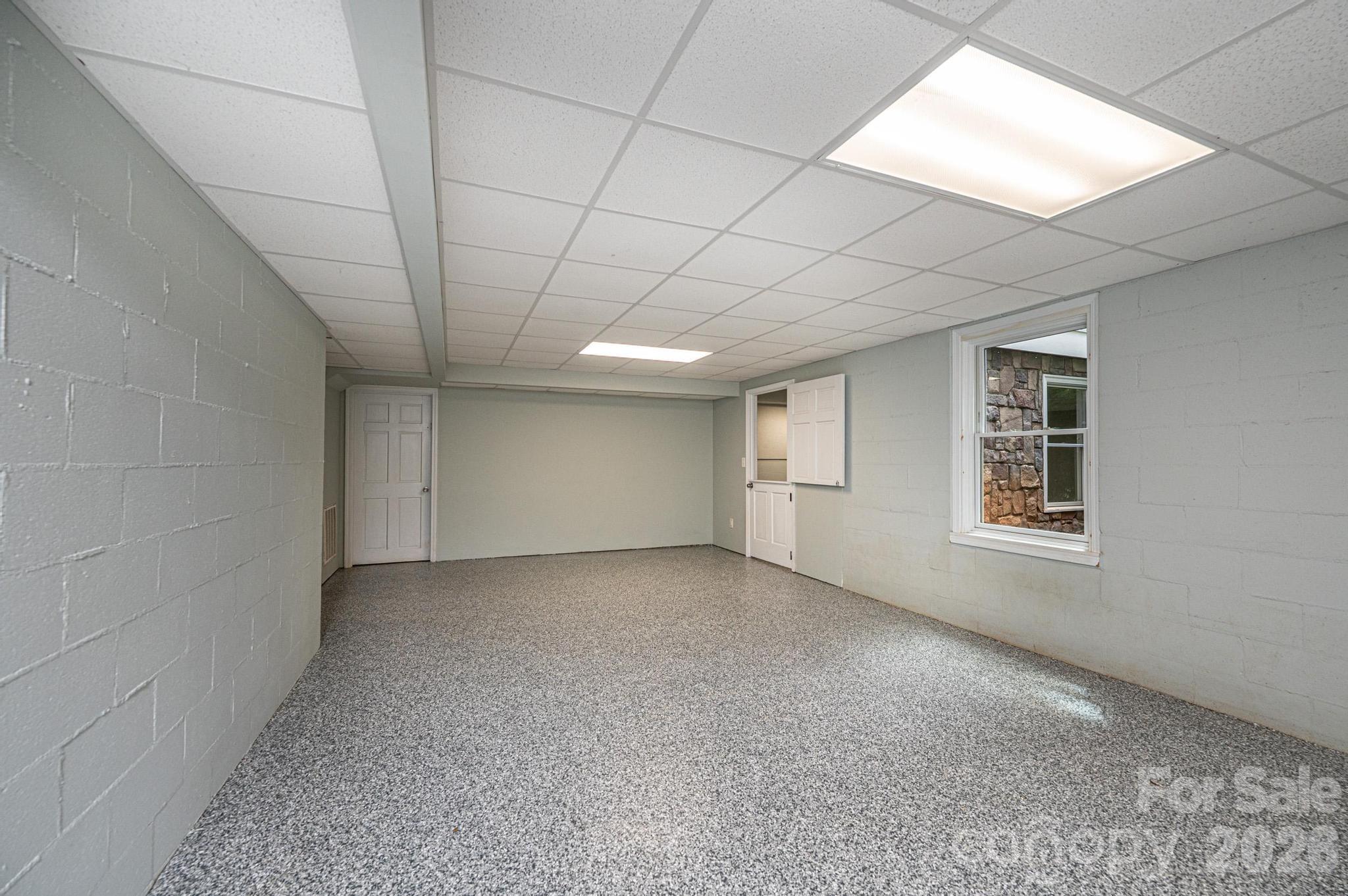 3085 James Street — Catawba