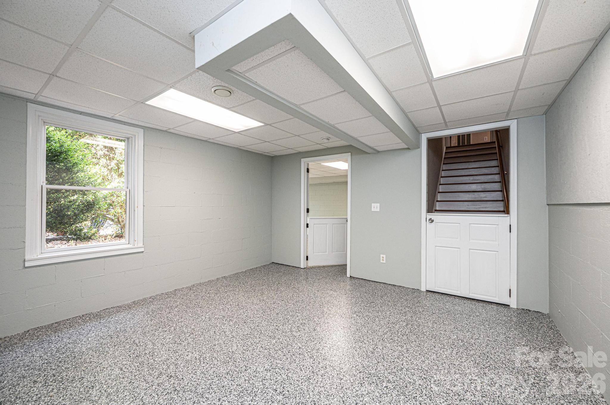 3085 James Street — Catawba