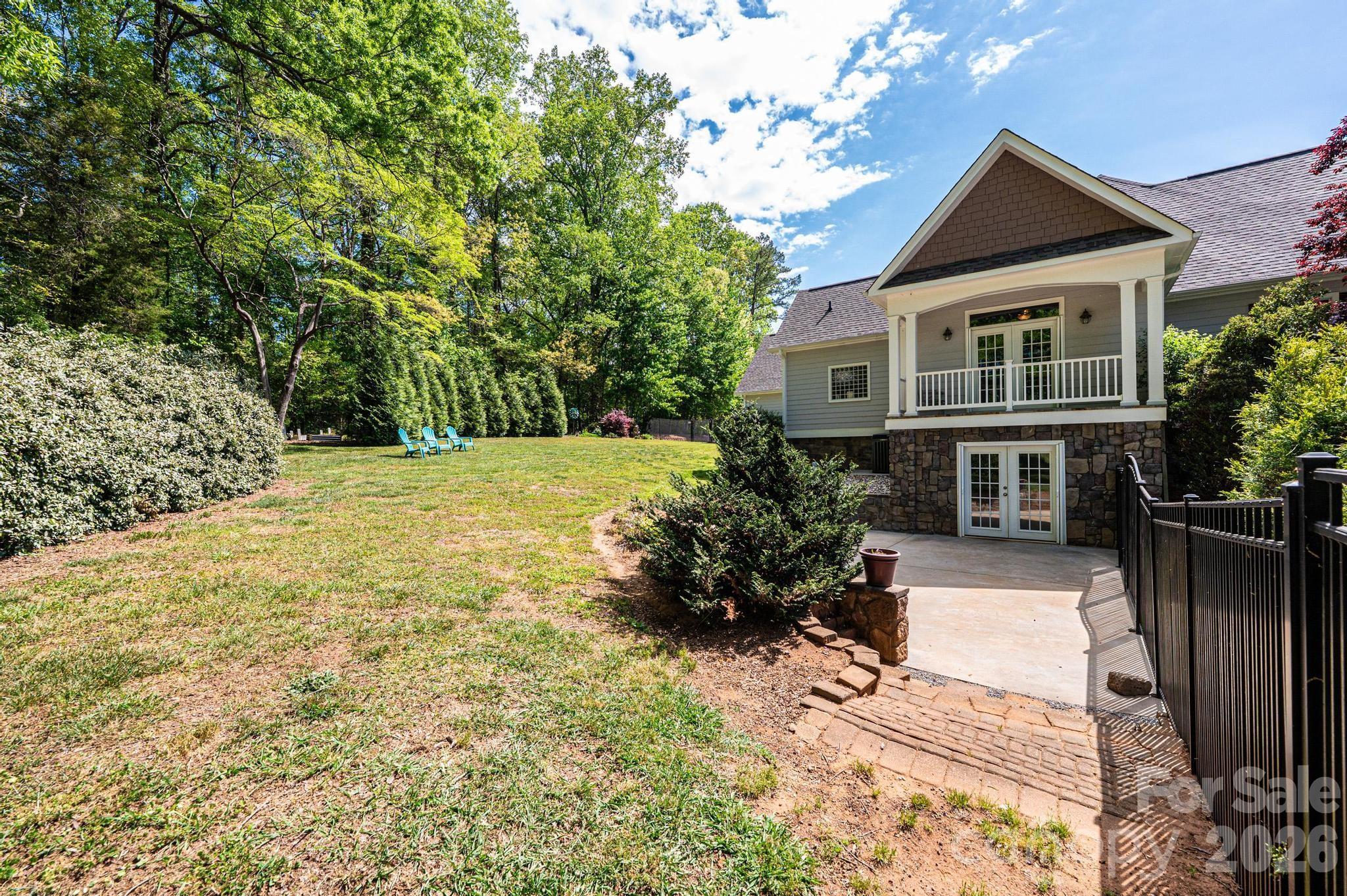 3085 James Street — Catawba