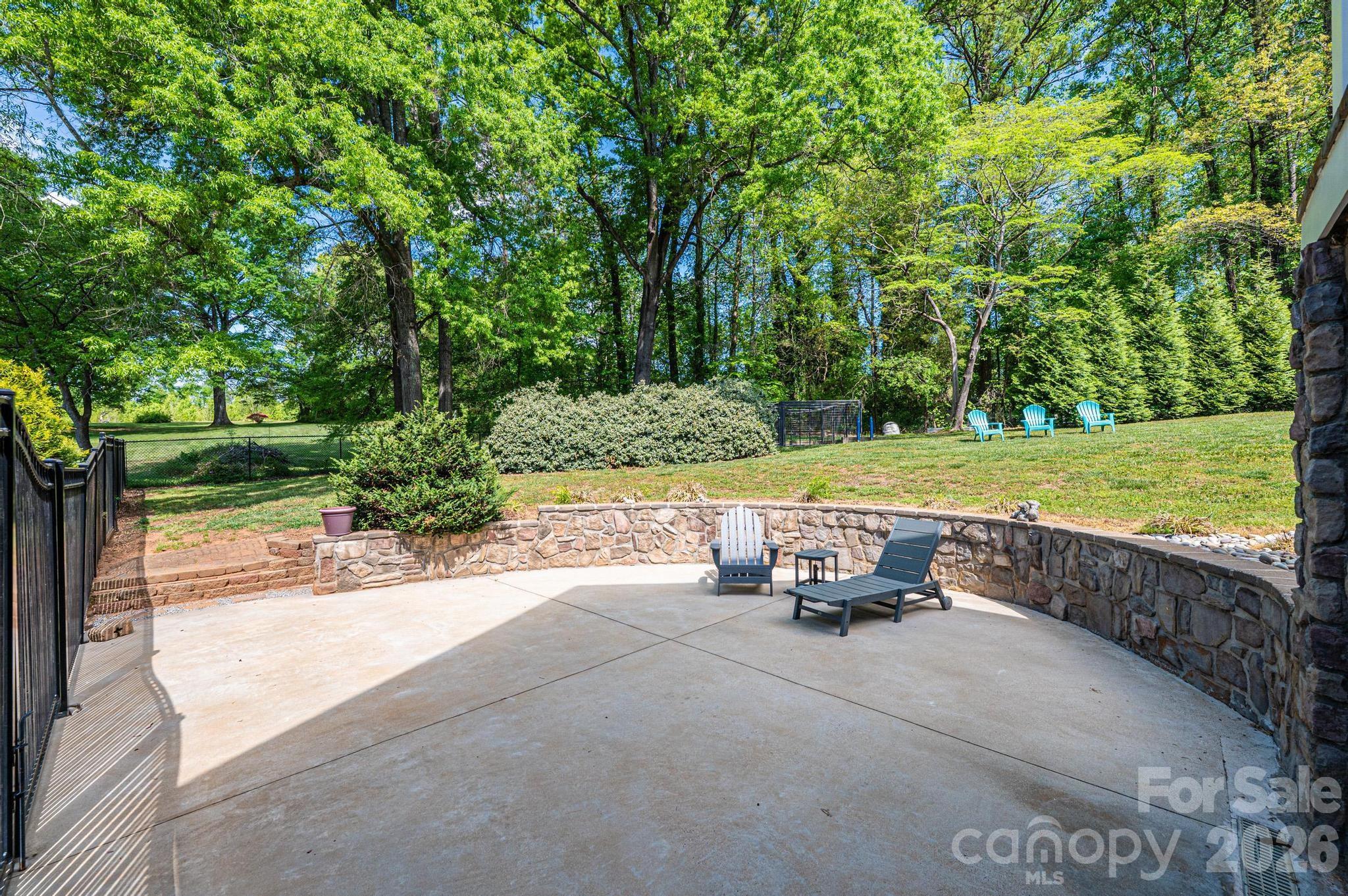 3085 James Street — Catawba