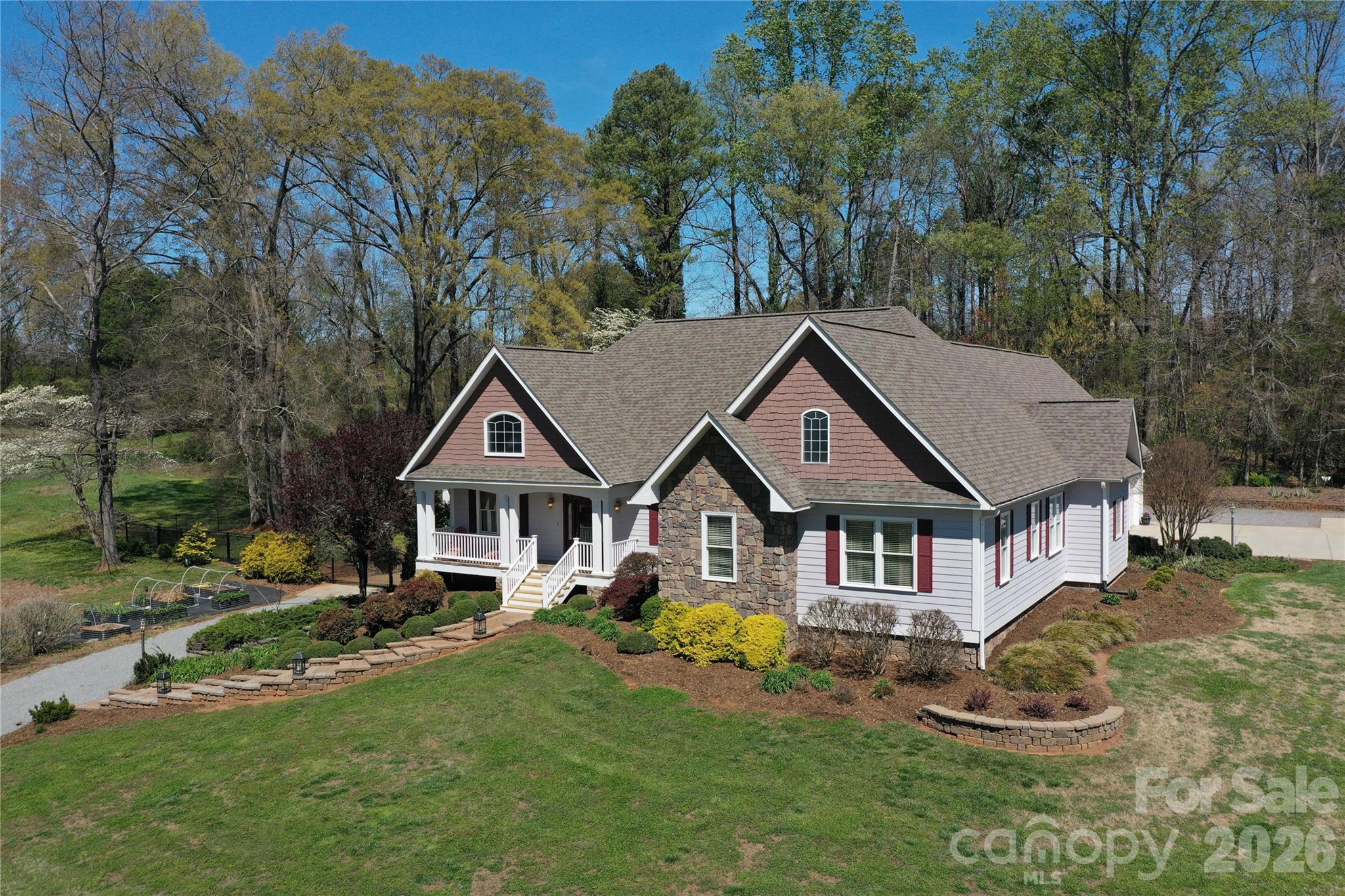 3085 James Street — Catawba
