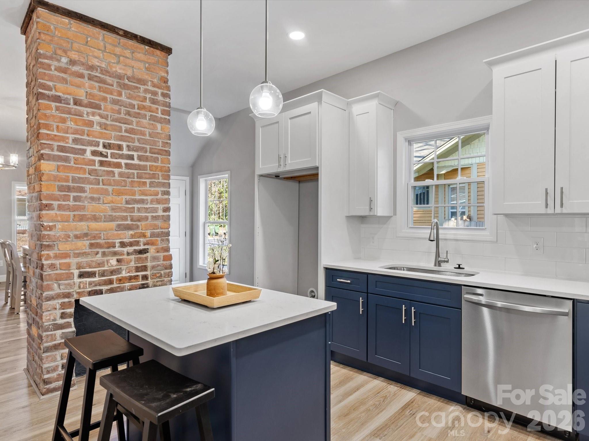105 S York Street — Lancaster