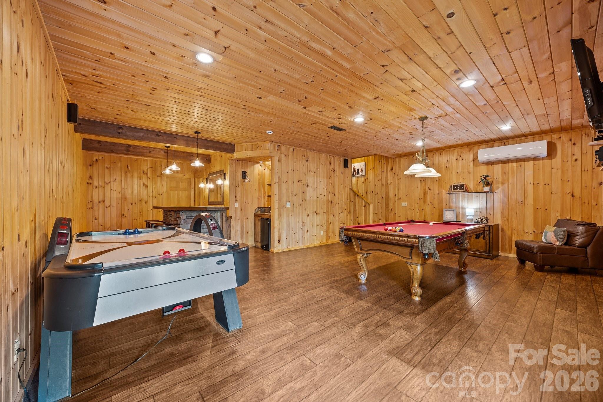 173 Mistletoe Park — Lake Lure