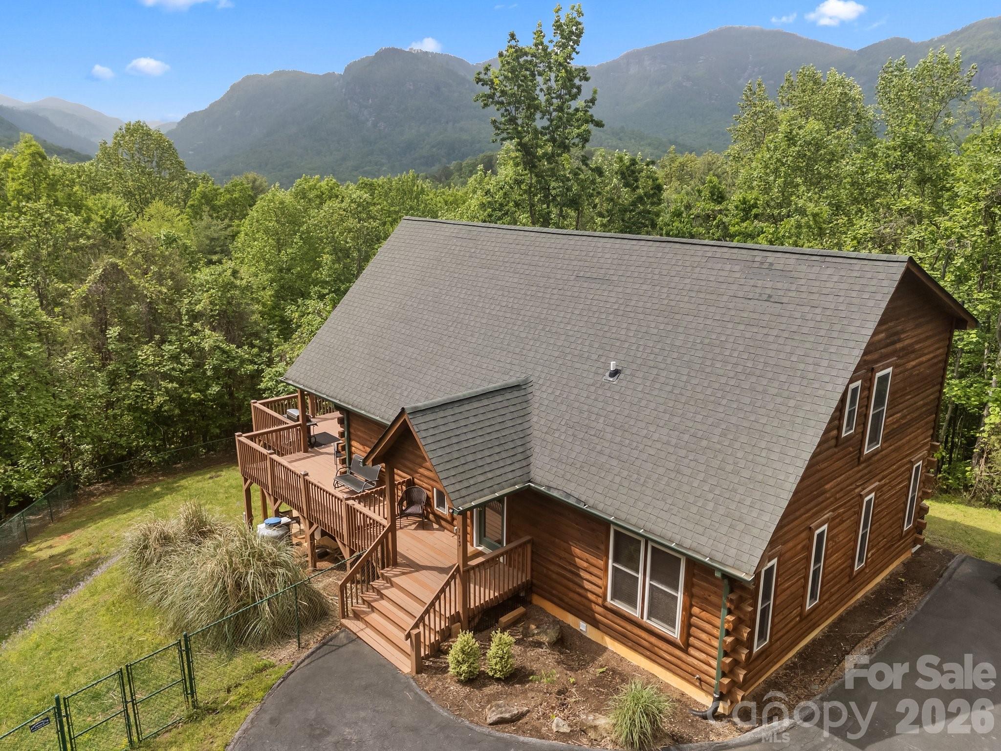 173 Mistletoe Park — Lake Lure