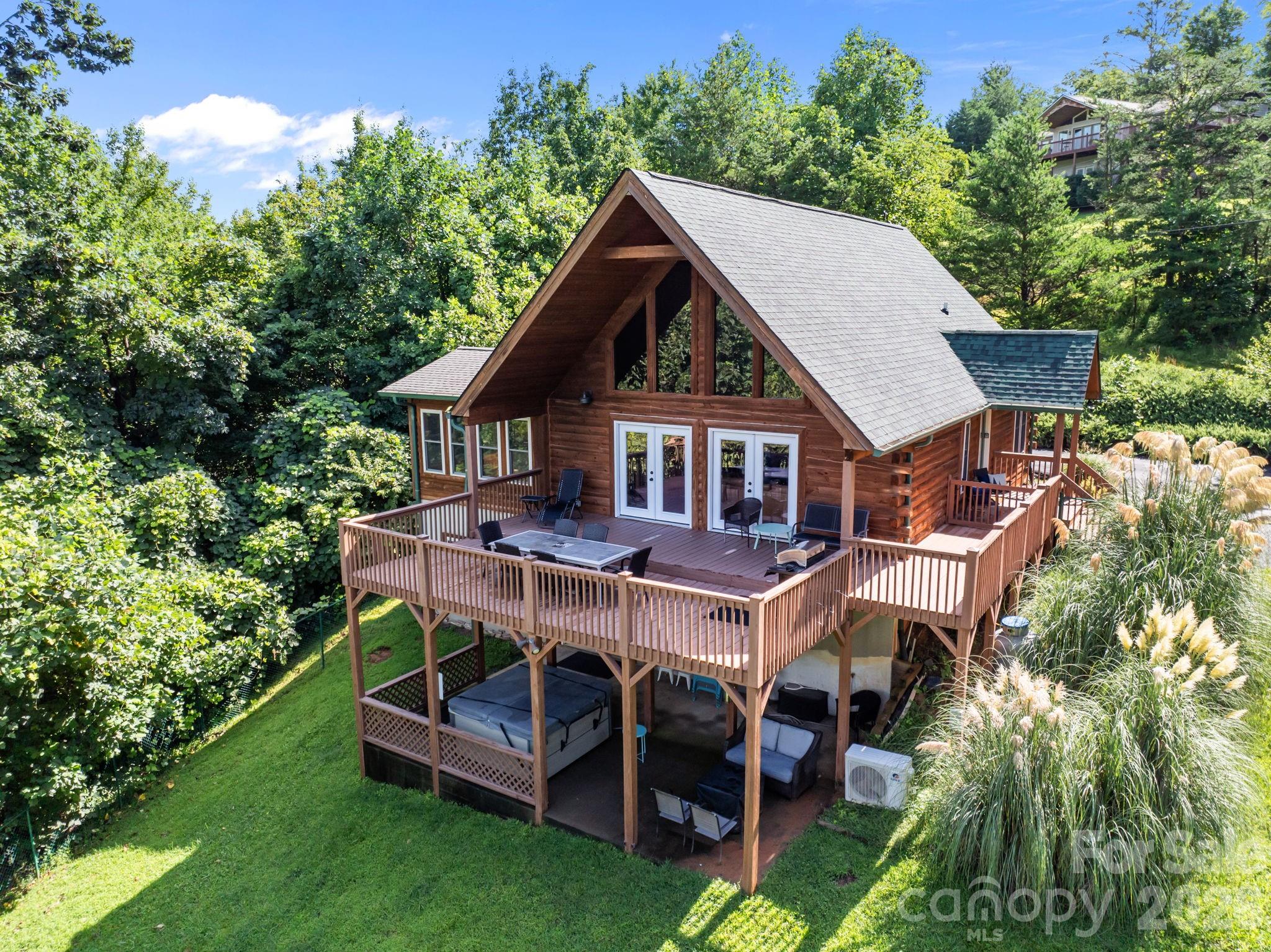 173 Mistletoe Park — Lake Lure