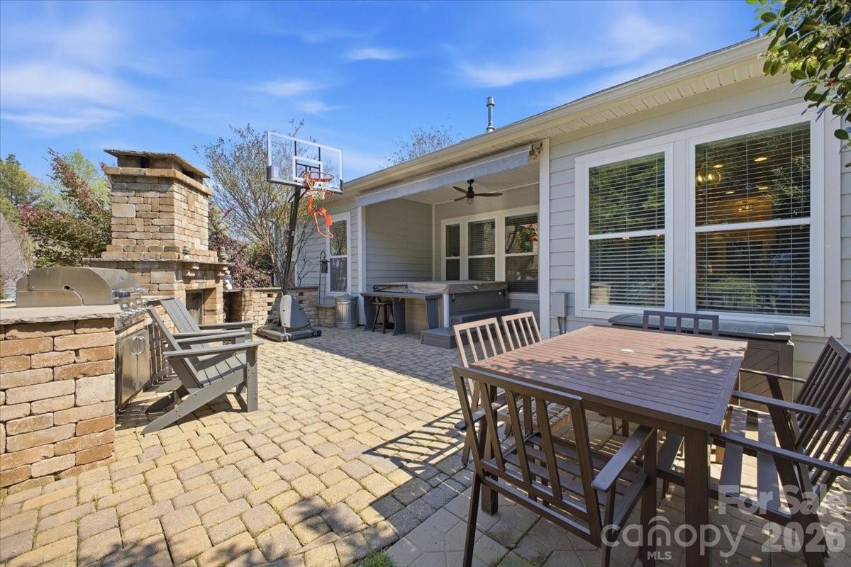 4406 Clos Du Val Road — Charlotte