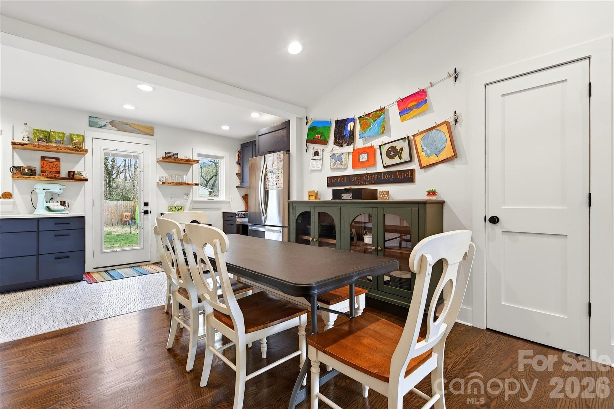 216 Vance Avenue — Black Mountain