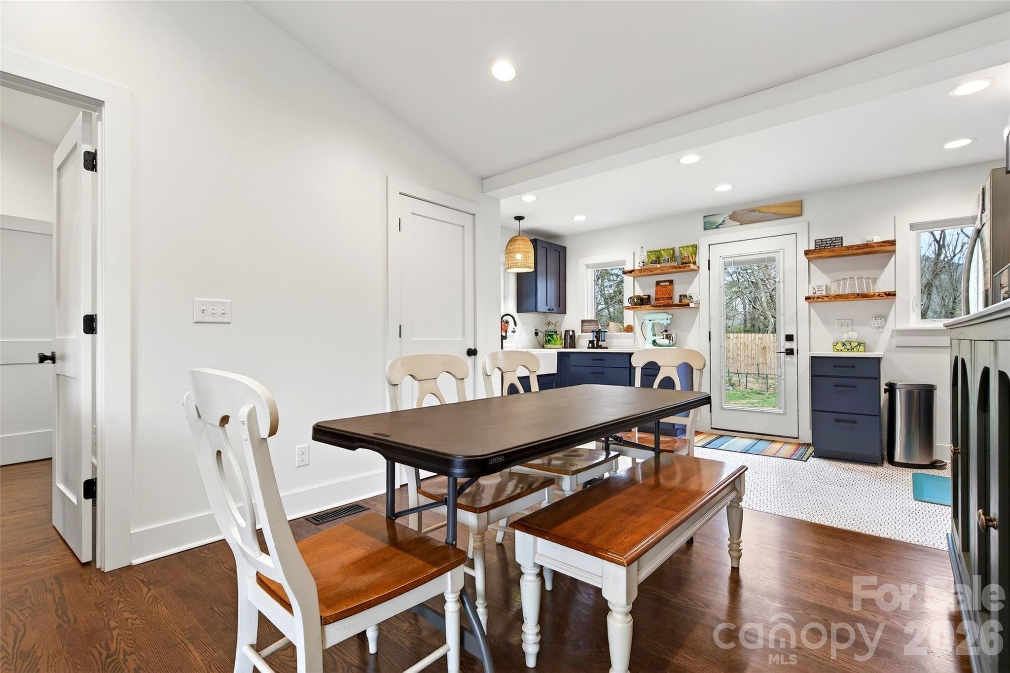 216 Vance Avenue — Black Mountain