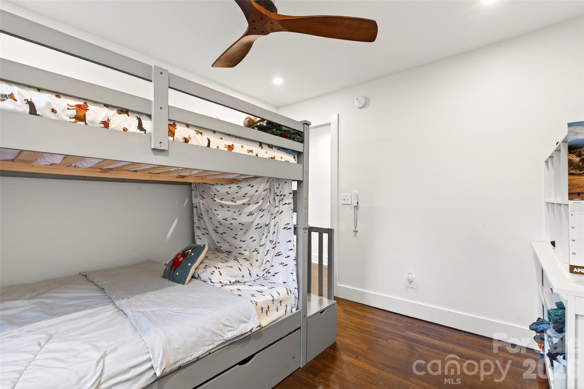 216 Vance Avenue — Black Mountain