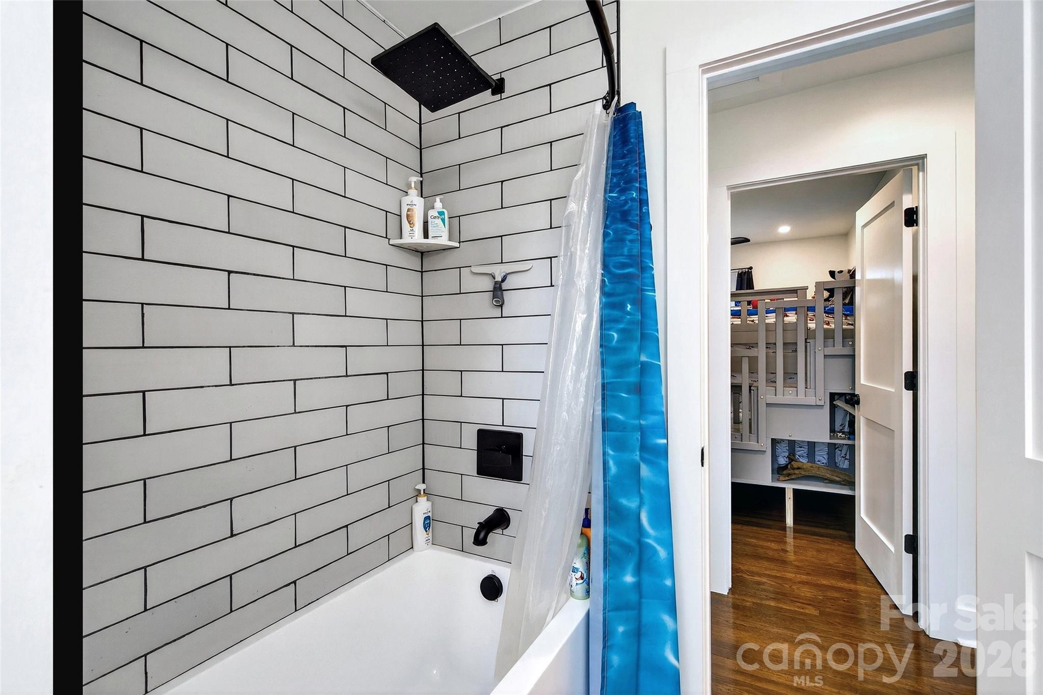 216 Vance Avenue — Black Mountain