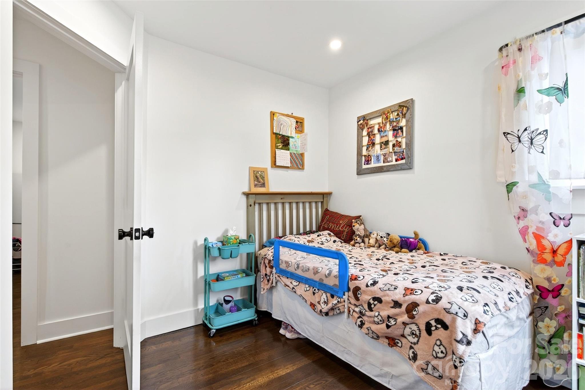 216 Vance Avenue — Black Mountain